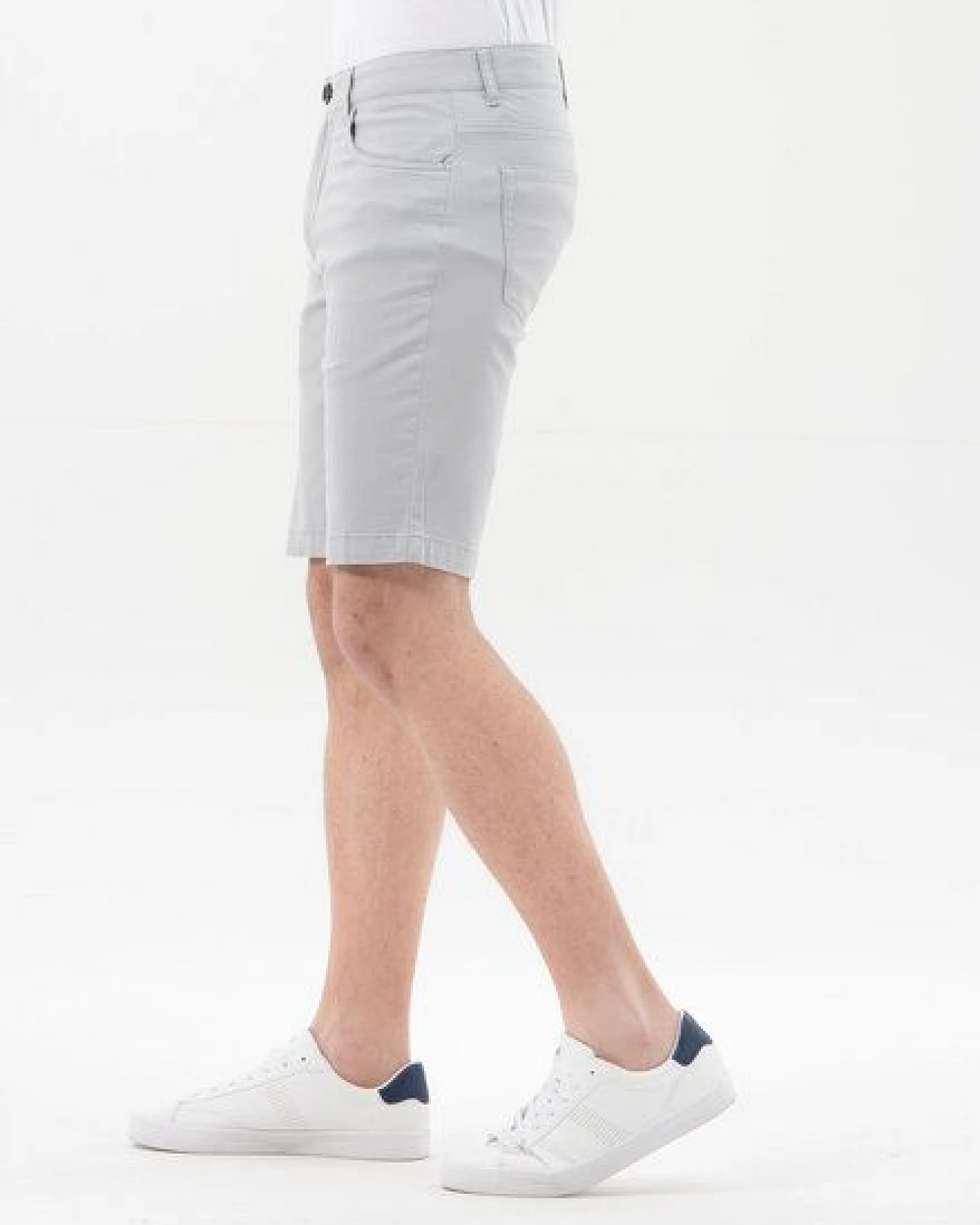 ORGANICATION Chino-Shorts aus Bio-Baumwolle – Ansicht 3