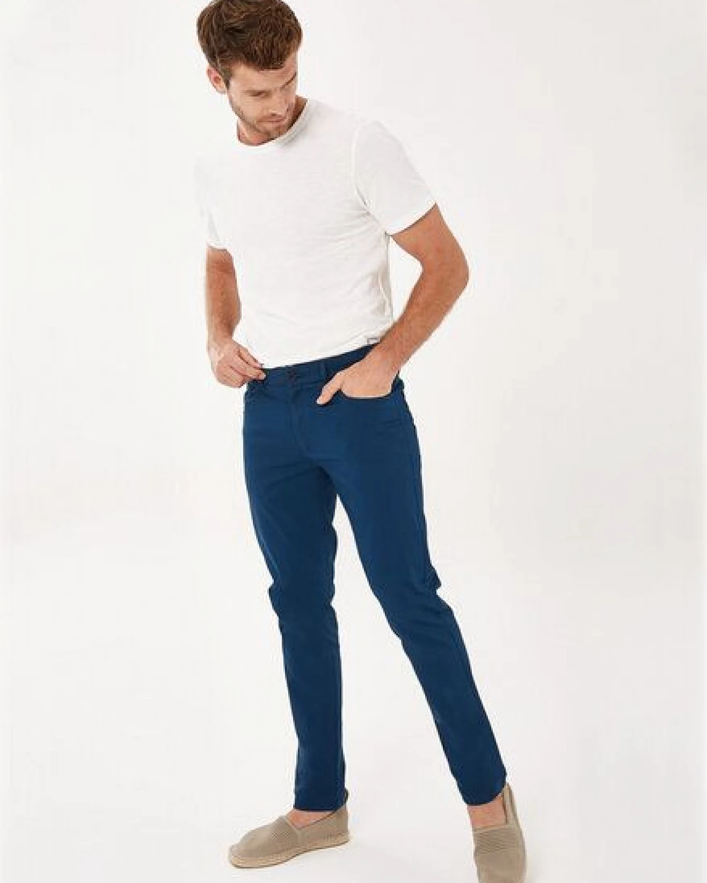 ORGANICATION Chino-Hose aus Bio-Baumwolle – Ansicht 2