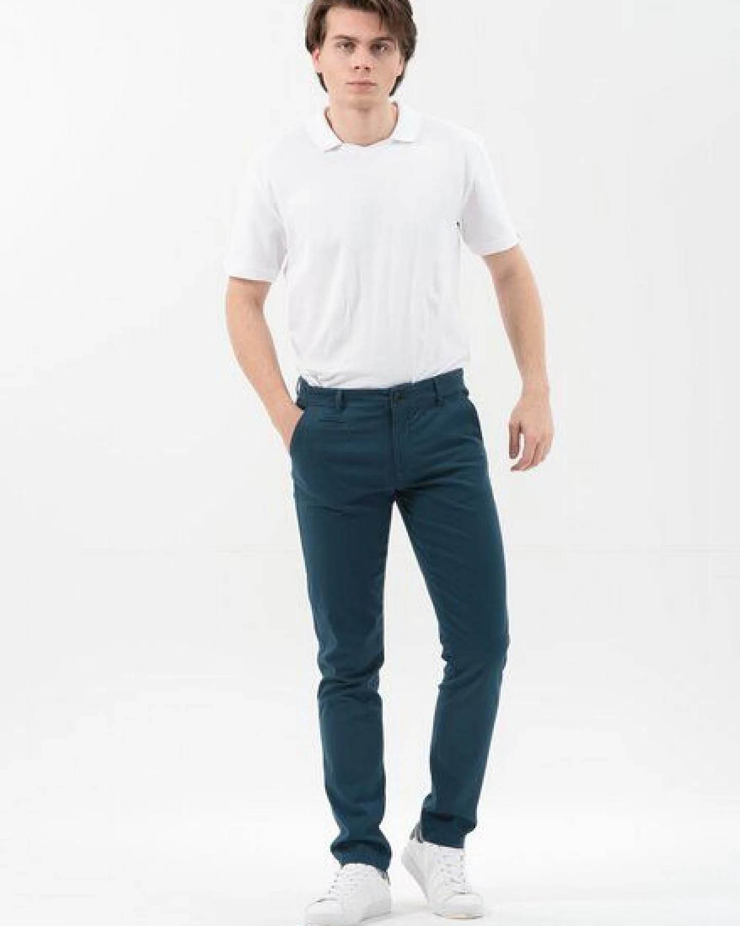 ORGANICATION Chino-Hose aus Bio-Baumwolle – Ansicht 2