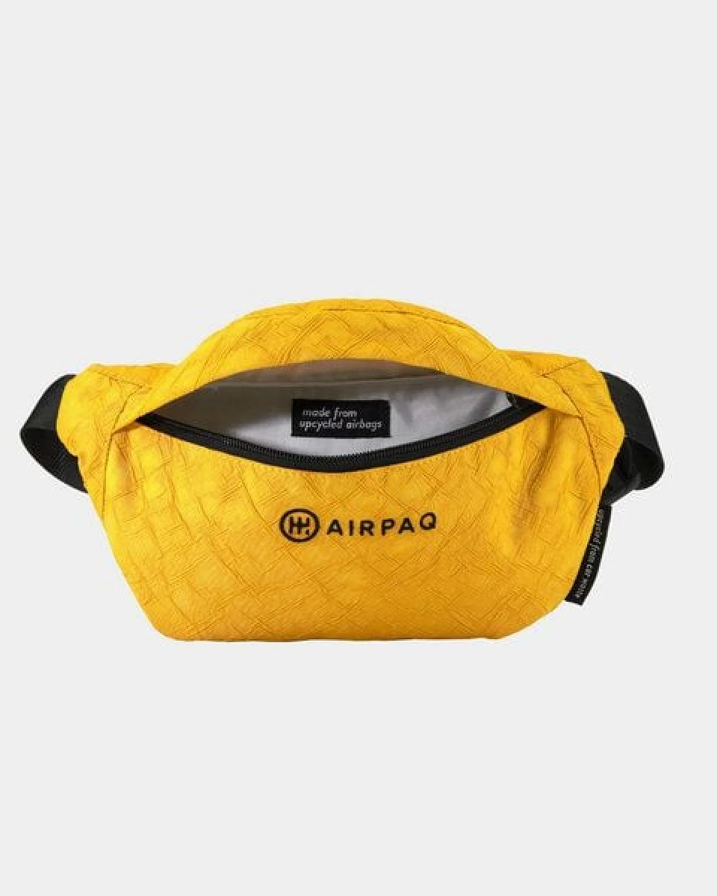 Airpaq Bauchtasche aus Autoschrott – Ansicht 3