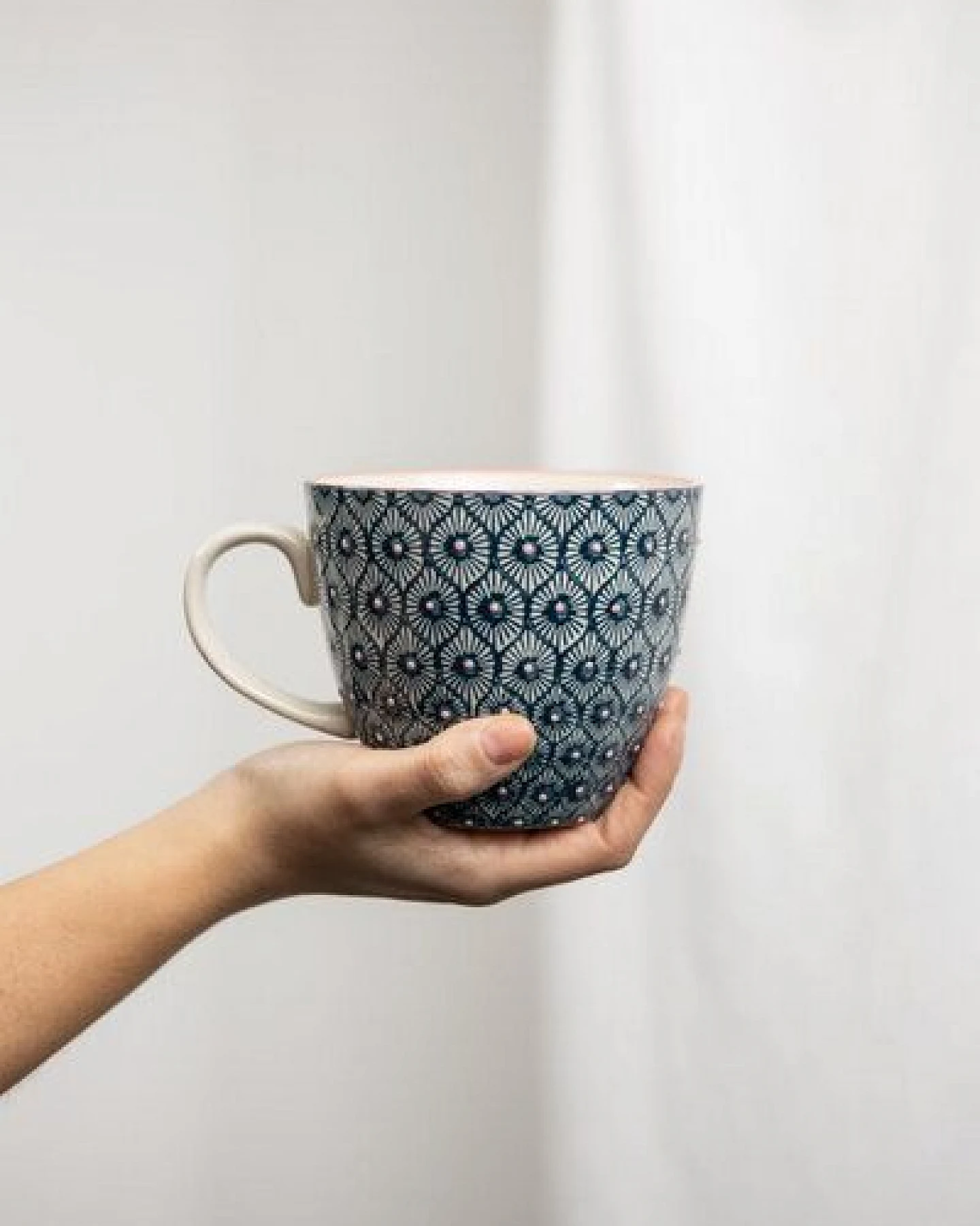 TRANQUILLO Große Tasse MIIX'N'MATCH aus Steinzeug mit Muster, 500 ml (POR487, POR488) – Ansicht 3