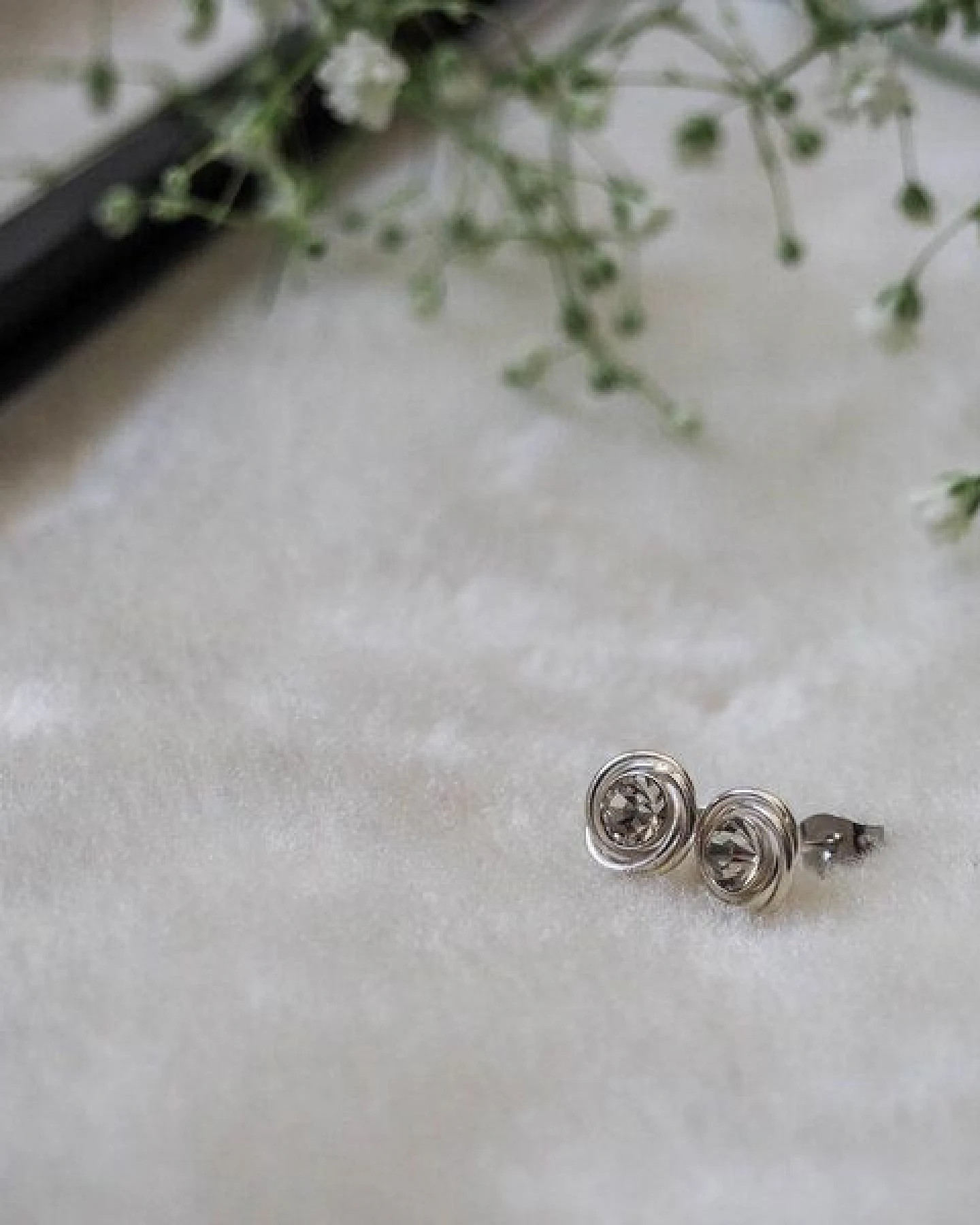pakilia Silber Ohrstecker Zirkonia Stein Fair-Trade und handmade – Ansicht 3