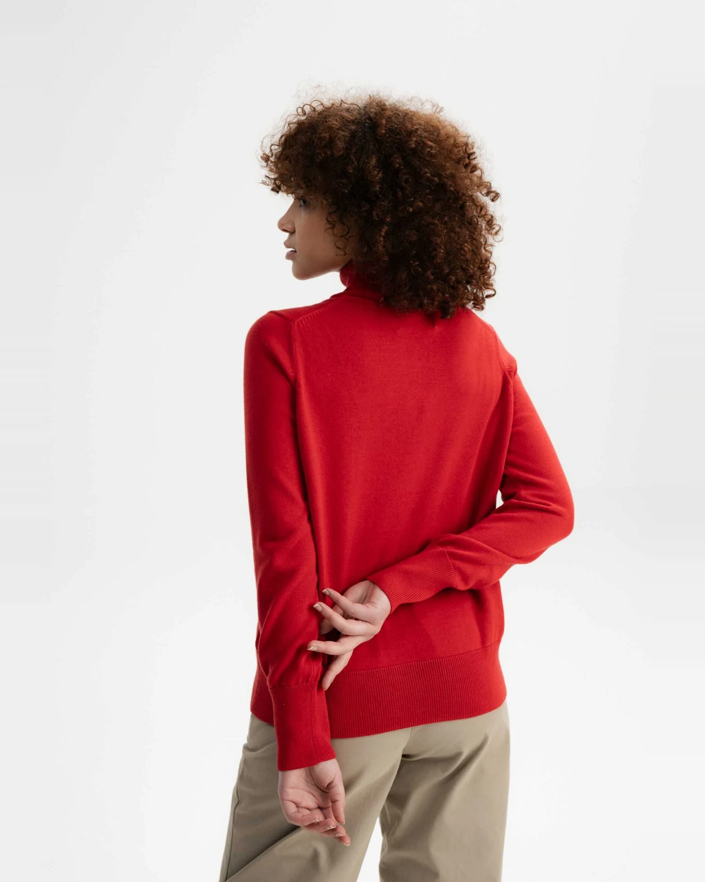 MELA Damen vegan Feinstrickpullover Rollkragenpullover Mayura Granatapfelrot – Ansicht 2