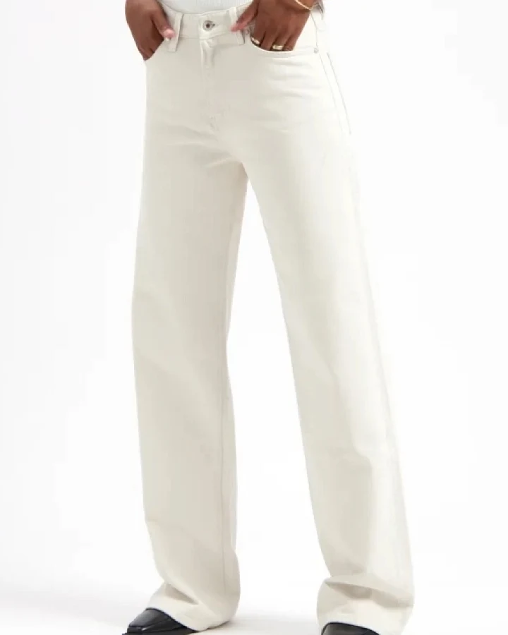 Kuyichi Damen vegan Jeans Locker Schlaghose Harper Ecru