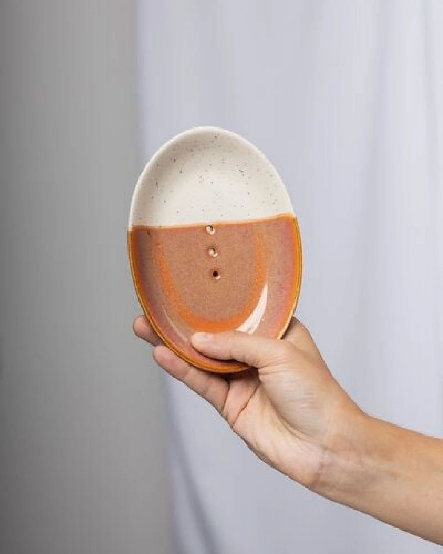 TRANQUILLO Ovale Seifenschale aus Steinzeug mit bunten Mustern 14 cm – Ansicht 3