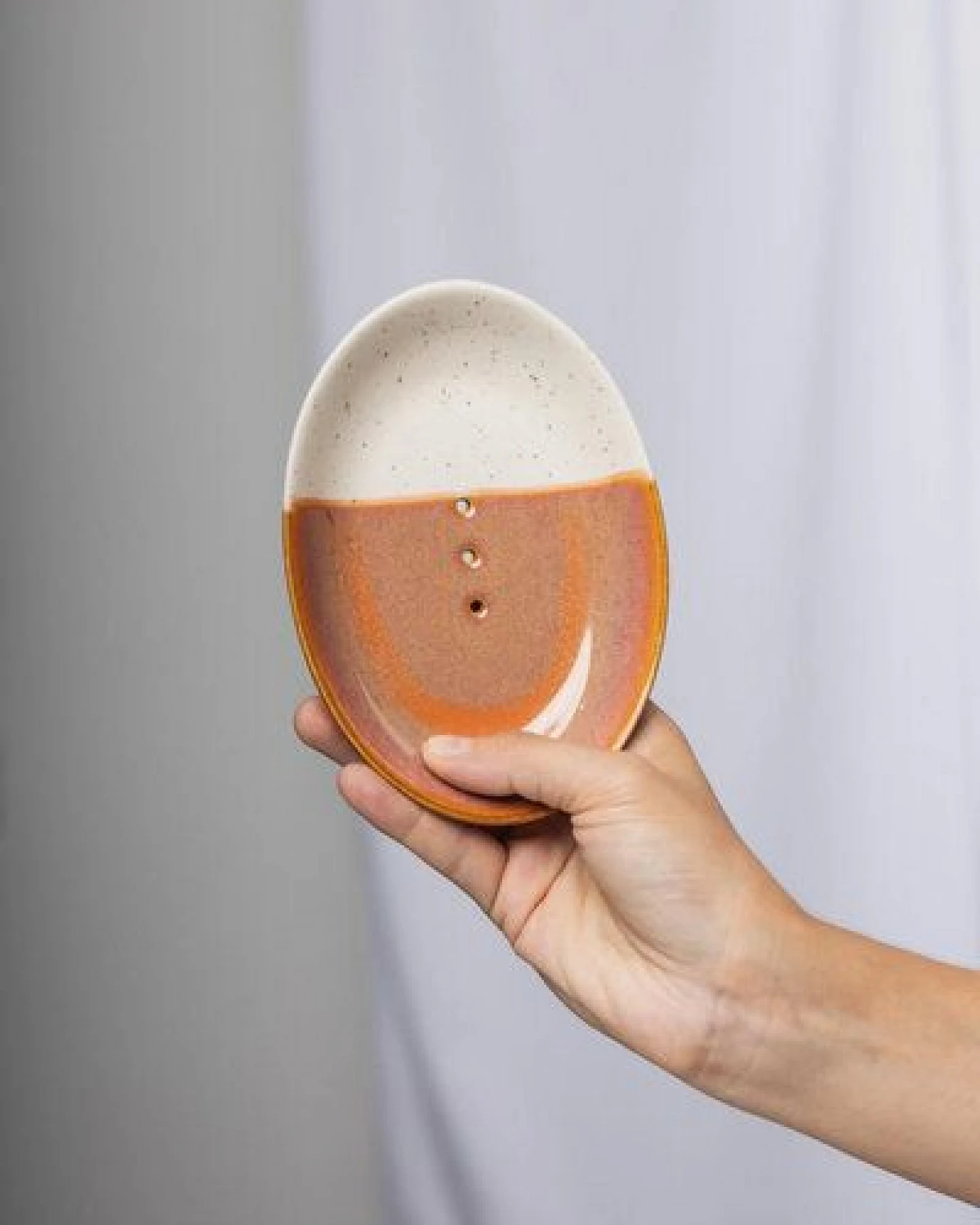 TRANQUILLO Ovale Seifenschale aus Steinzeug mit bunten Mustern 14 cm – Ansicht 3