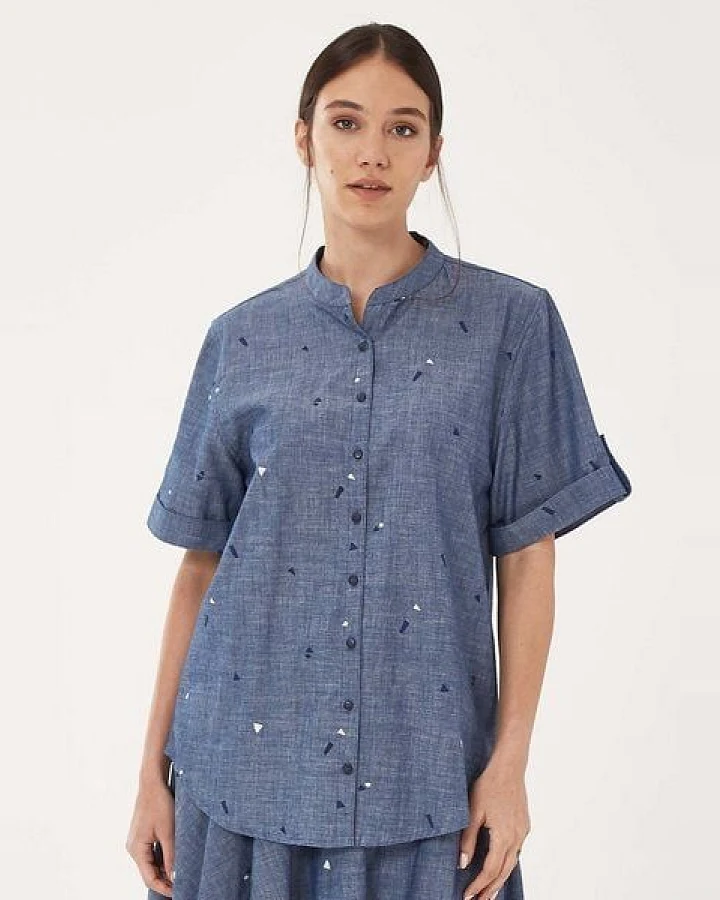 ORGANICATION Bluse aus Bio-Baumwolle mit Stehkragen
