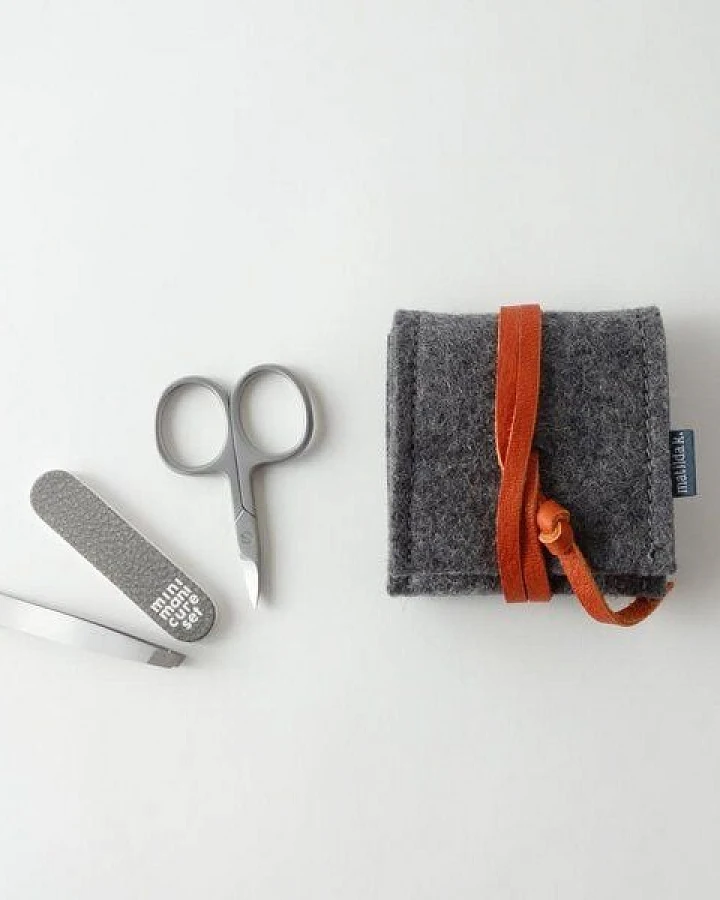 matilda k. manufaktur mini-maniküre-set 'ella' aus Wollfilz dunkelgrau