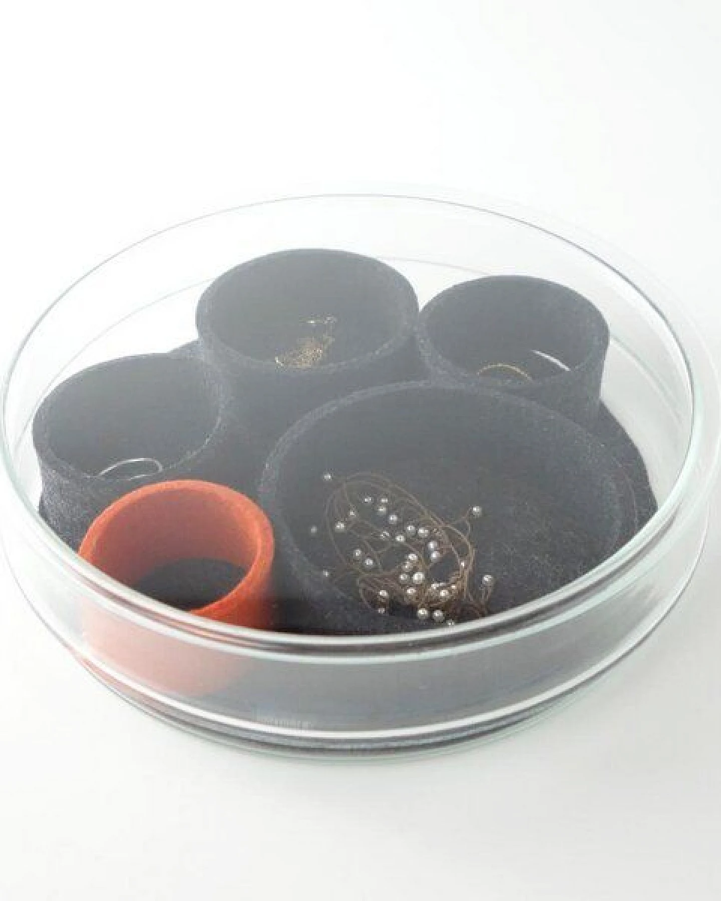 matilda k. manufaktur Schmuckaufbewahrung Schmuckschale 'luise' aus Glas mit Einsätzen aus Wollfilz – Ansicht 2
