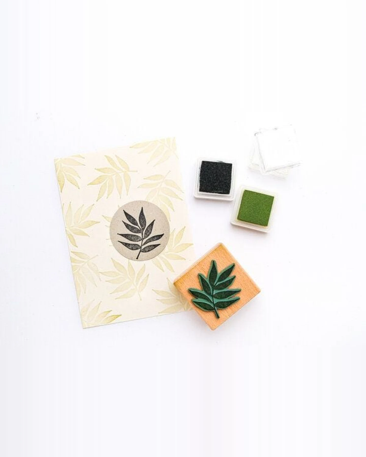 STUDIO KARAMELO STEMPEL ESCHE BLATT – Ansicht 3