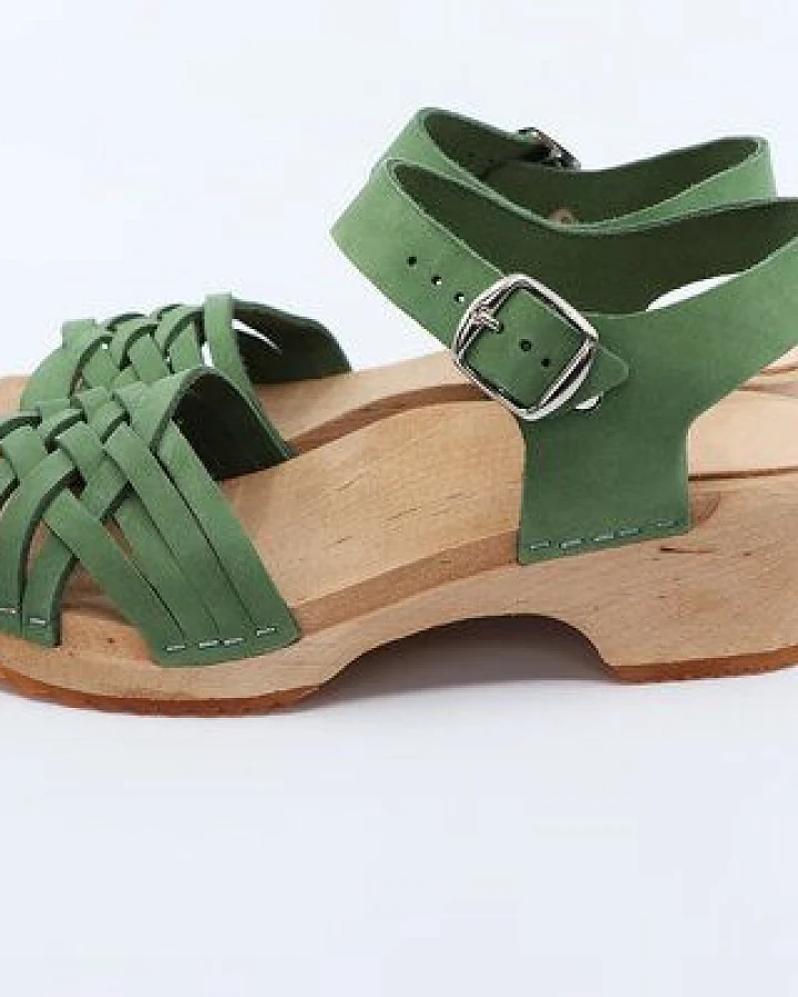 VAR - schwedische Holz Clogs Sandale von me&myclogs - low heel