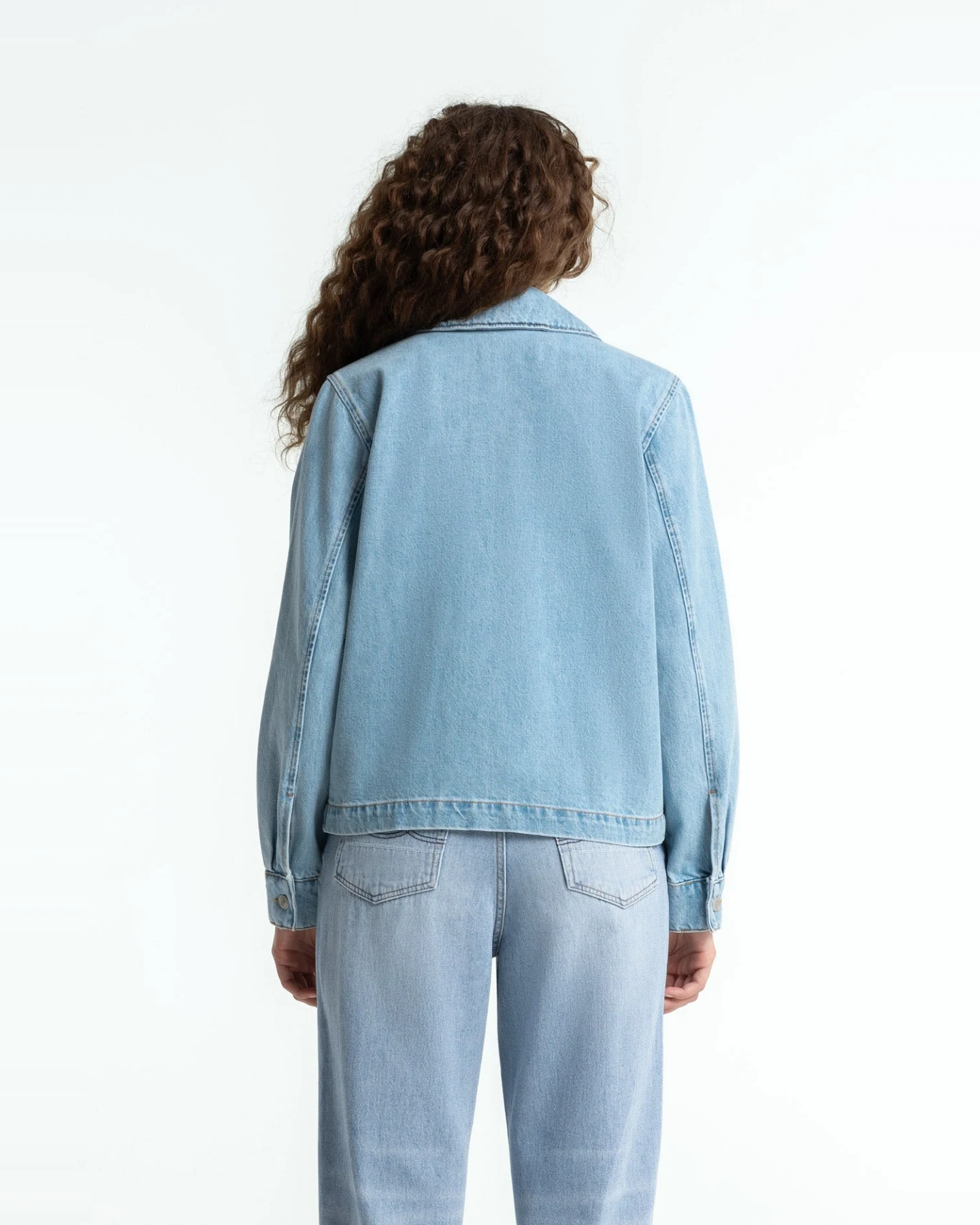 Kings of Indigo Damen vegan Jacke Denim Navarre Reef Super Light Washed Blau – Ansicht 2