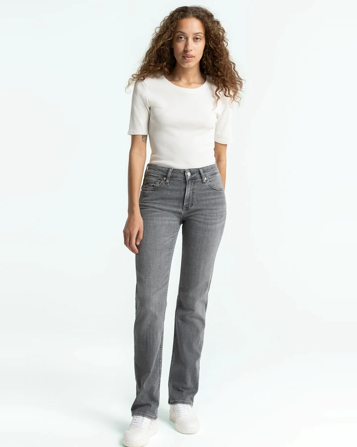 Kings of Indigo Damen vegan Jeans Emiko Sophia Hellgrau