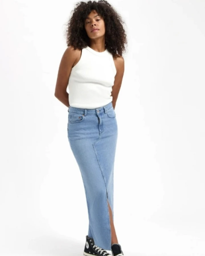 Kuyichi Damen vegan Rock Denim Emilia Hellblau