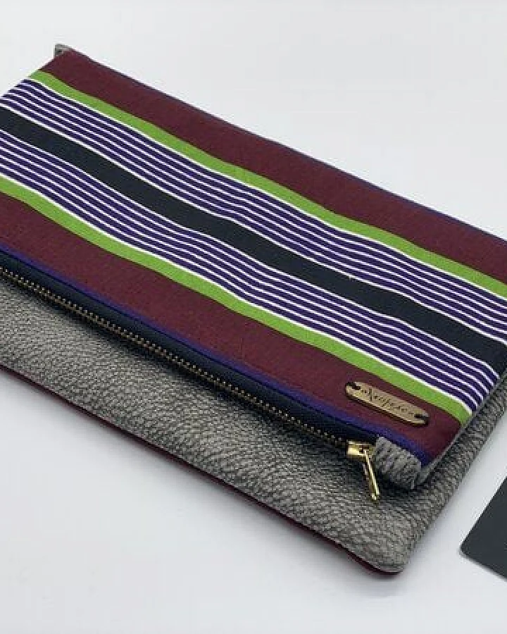 ONE OF EACH Clutch "Kenia" Handtasche aus Leder und Baumwollstoff mit afrikanischem Print