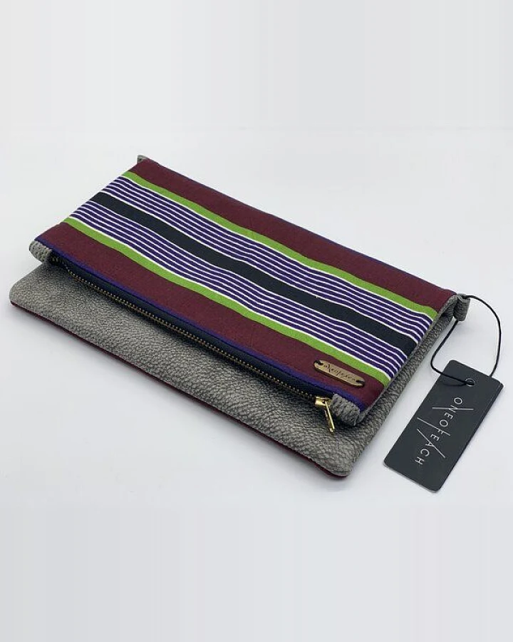 ONE OF EACH Clutch "Kenia" Handtasche aus Leder und Baumwollstoff mit afrikanischem Print