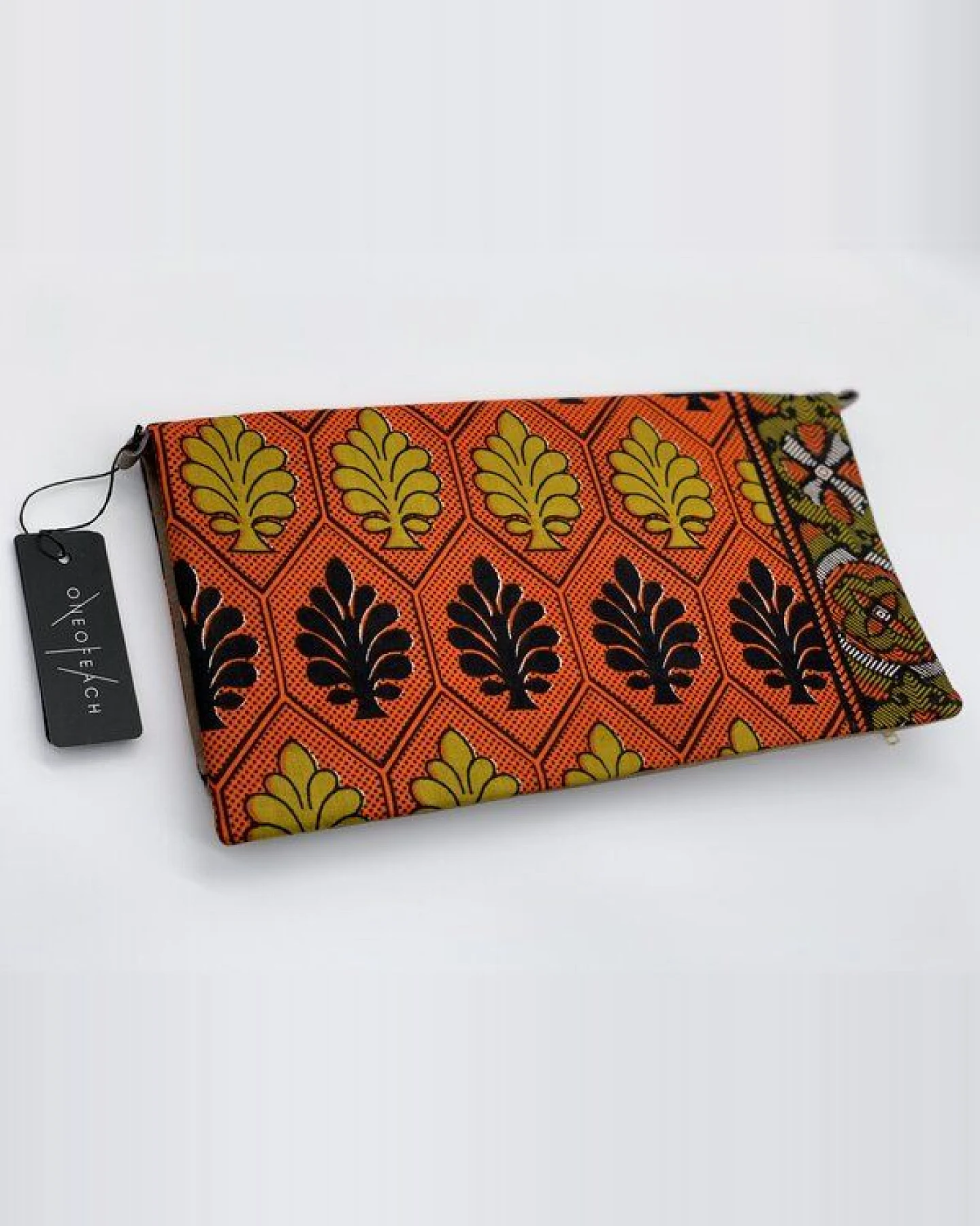 ONE OF EACH Clutch "Angola" Handtasche aus Leder und Baumwollstoff mit afrikanischem Print – Ansicht 2