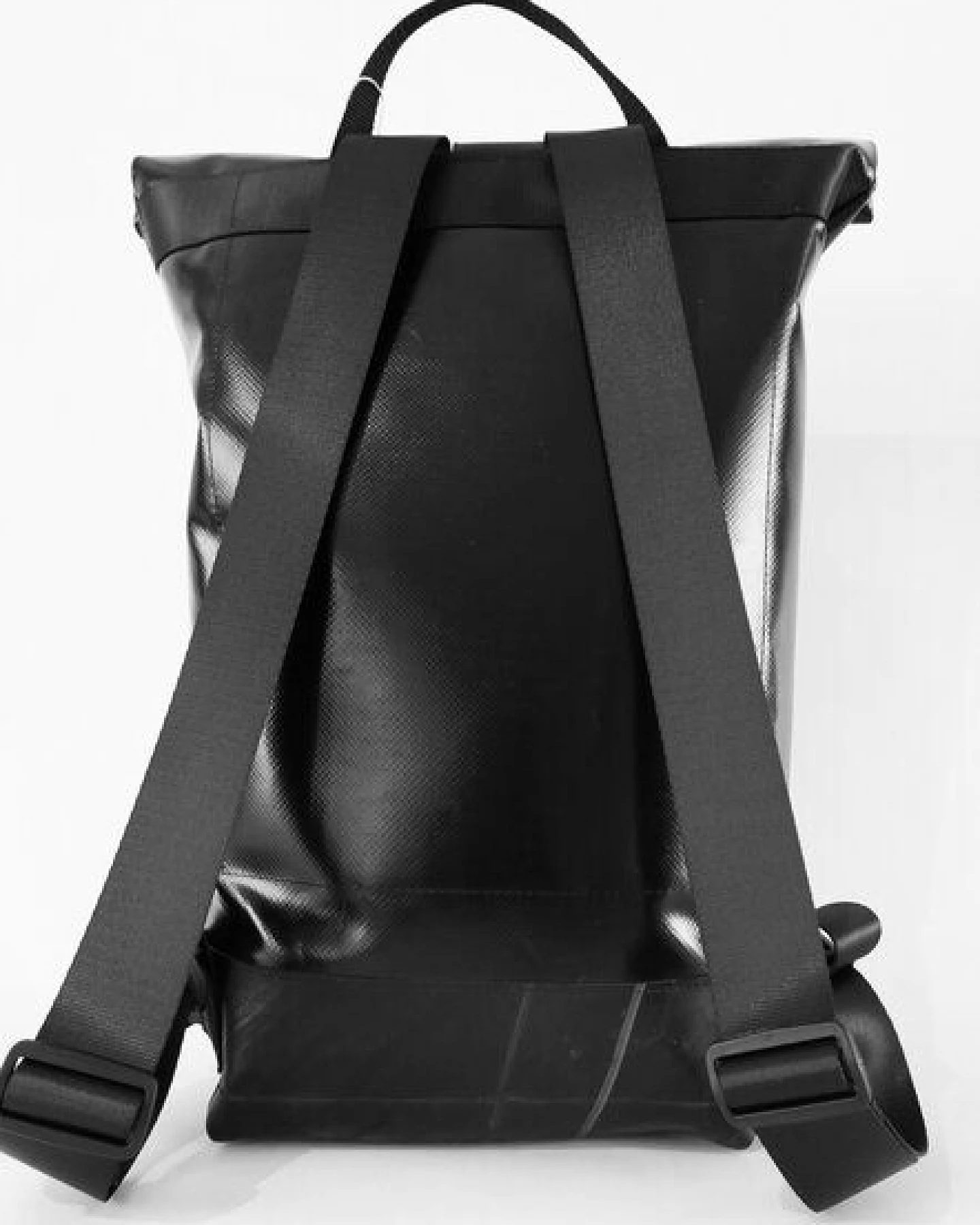 Leonca Rollrucksack aus LKW-Plane in 11 Farben/3 Größen – Ansicht 4