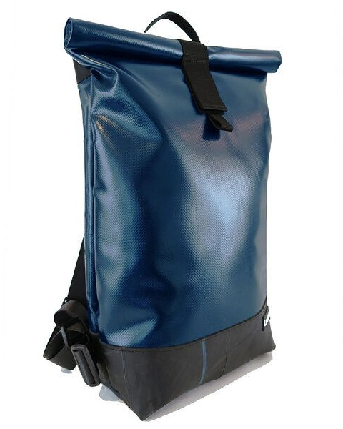 Leonca Rollrucksack aus LKW-Plane in 11 Farben/3 Größen – Ansicht 3