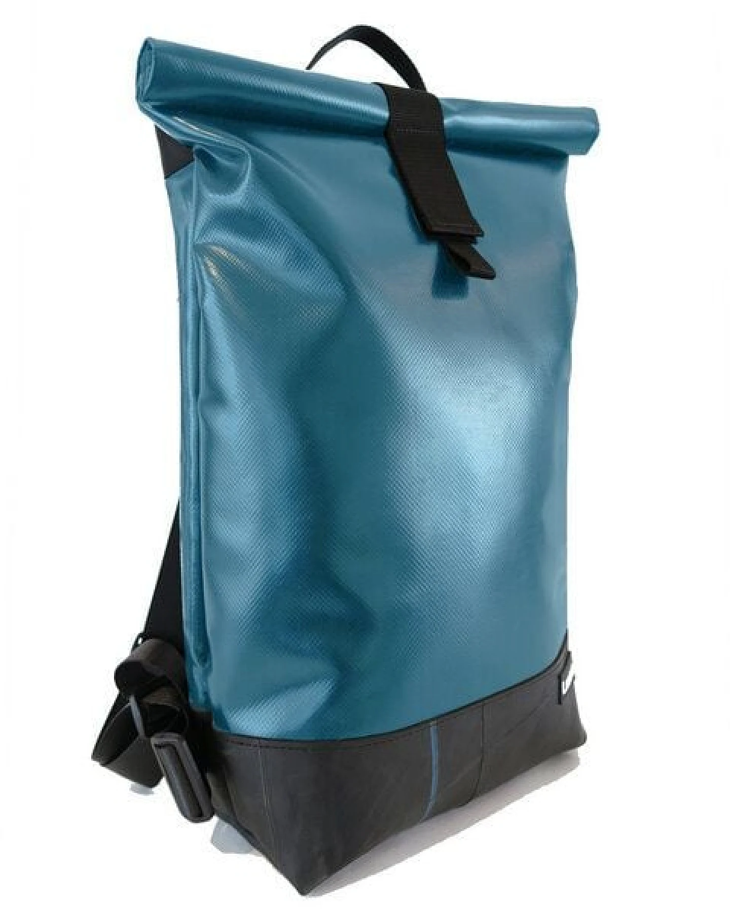 Leonca Rollrucksack aus LKW-Plane in 11 Farben/3 Größen – Ansicht 3