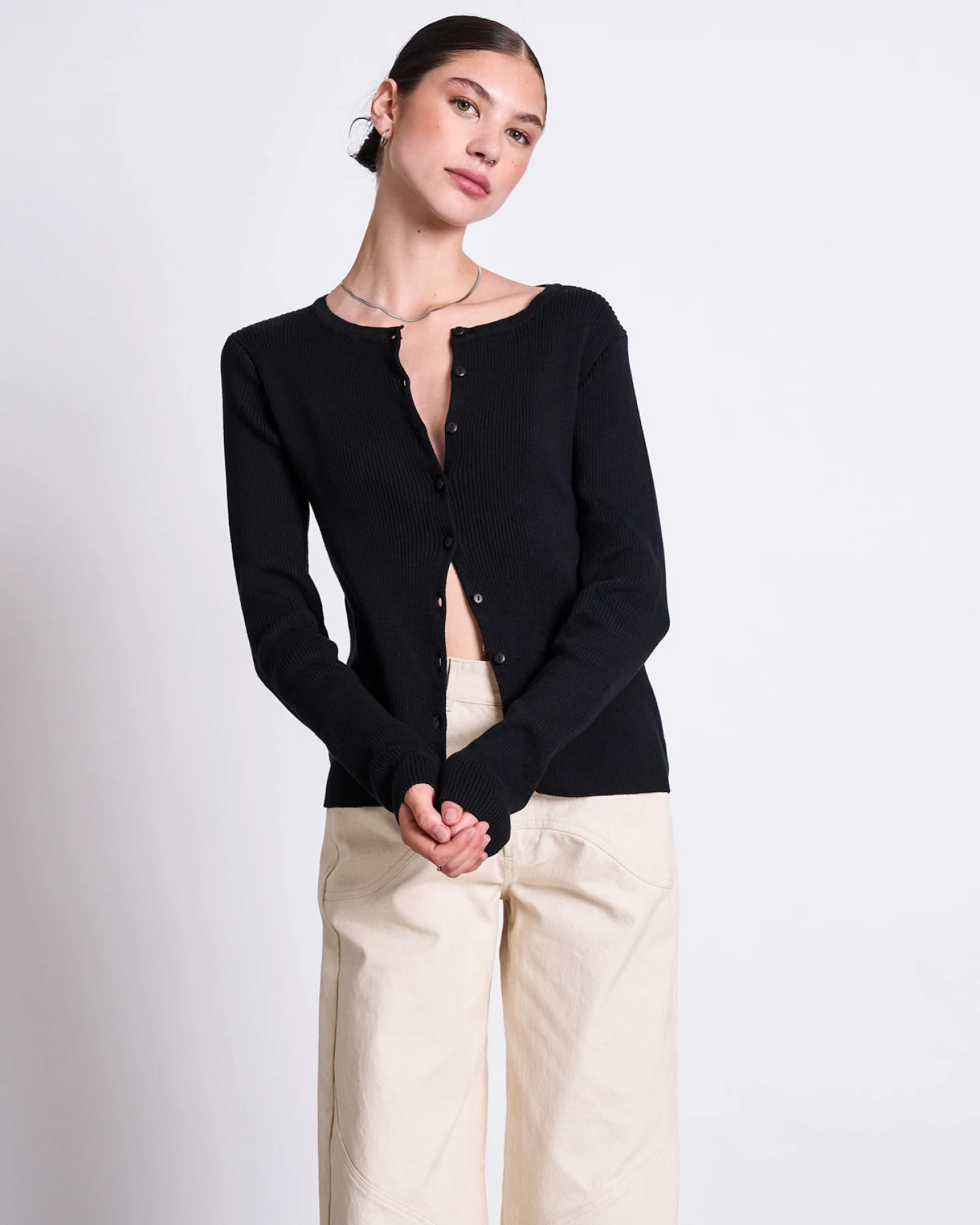 JAN 'N JUNE Damen vegan Strickjacke Crewneck Glimt Schwarz – Ansicht 2