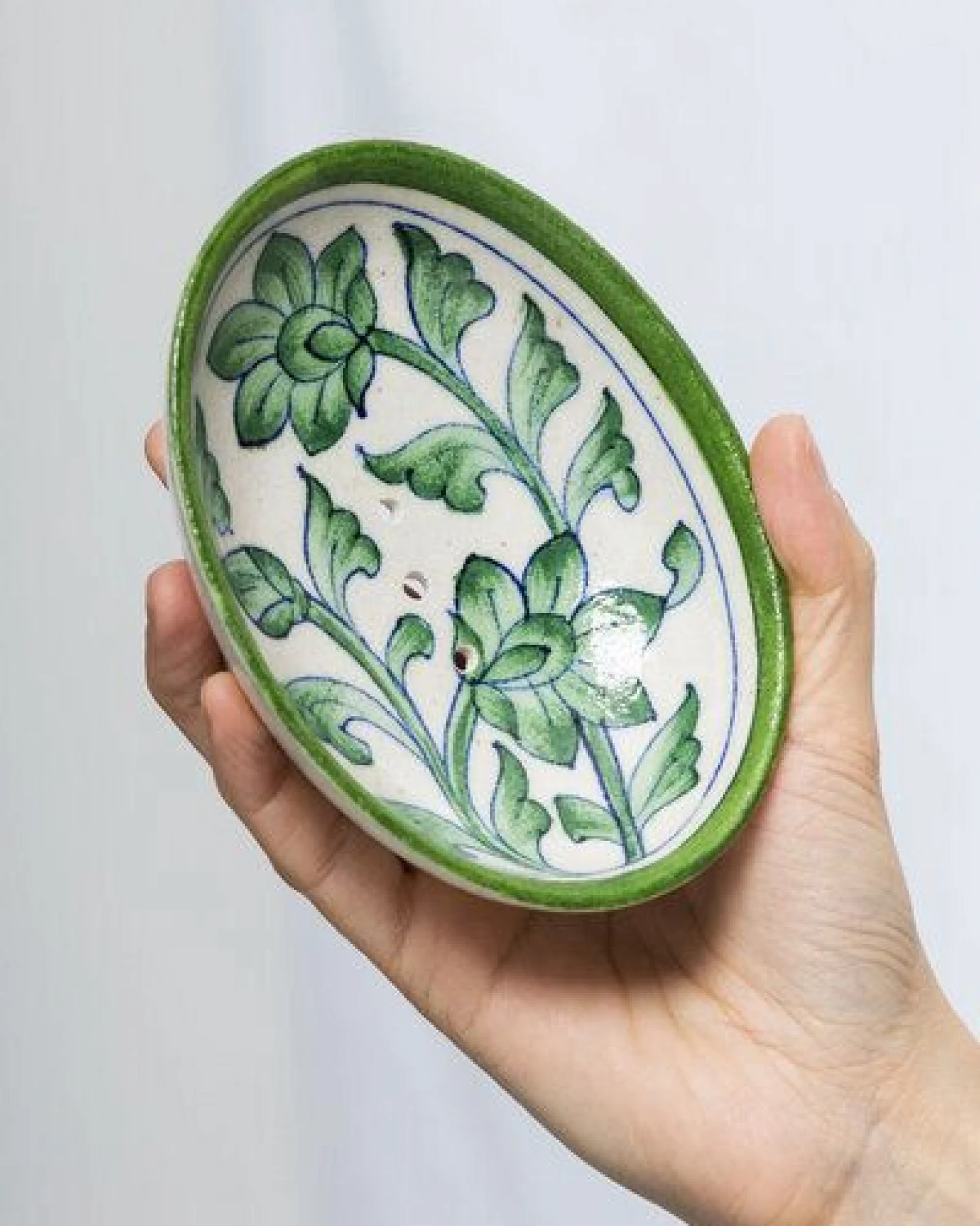 TRANQUILLO Blue Pottery Seifenschale von Hand geformt und bemalt – Ansicht 4