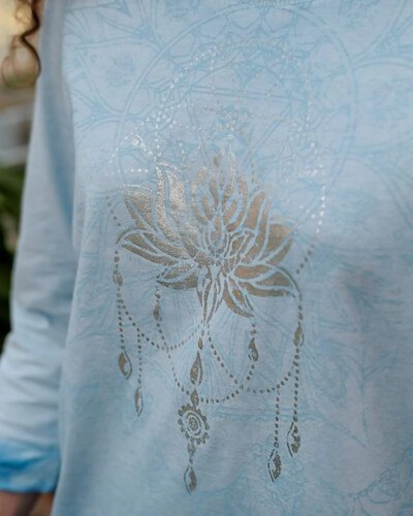 The Spirit of OM Langarm- Shirt Blau- Silber – Ansicht 3