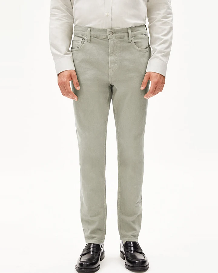 ARMEDANGELS Herren vegan Jeans Aarjo Seegrün