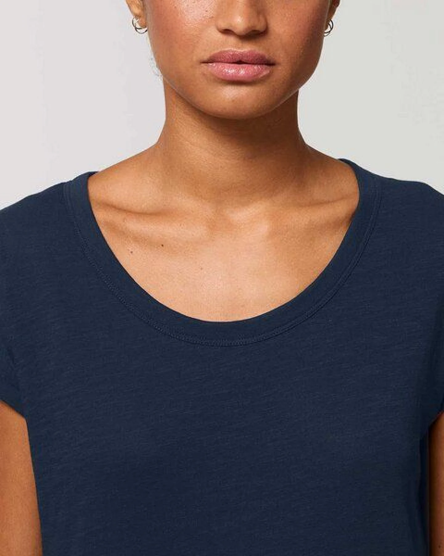 YTWOO Leichtes Damen T-Shirt in Slub Optik mit gerollten Ärmeln – Ansicht 2