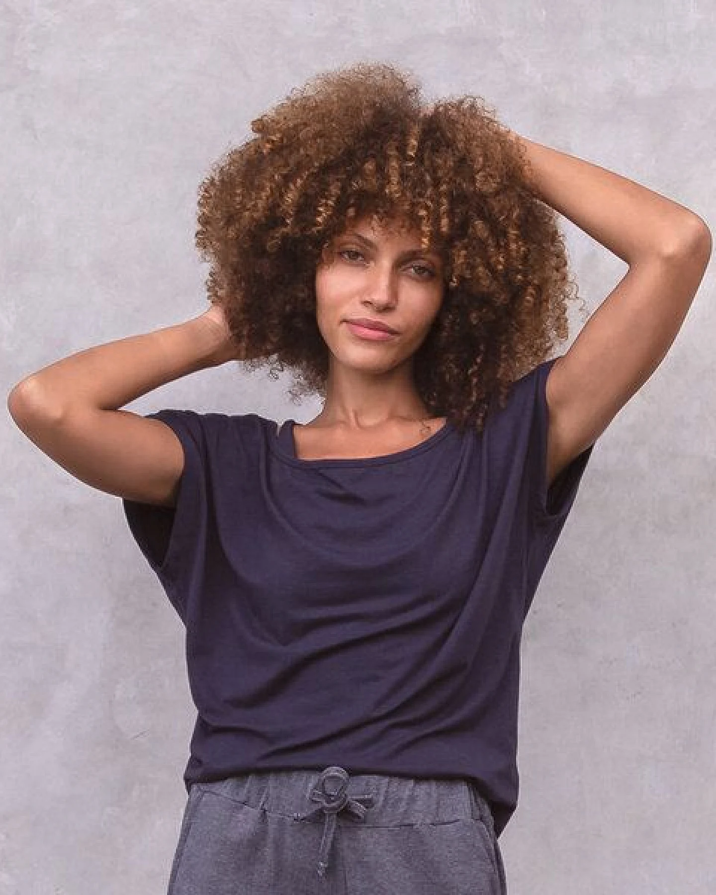 Jaya SMILLA Tencel - Damen - lockeres Shirt für Yoga und Freizeit aus Tencel-Baumwoll-Mix – Ansicht 3