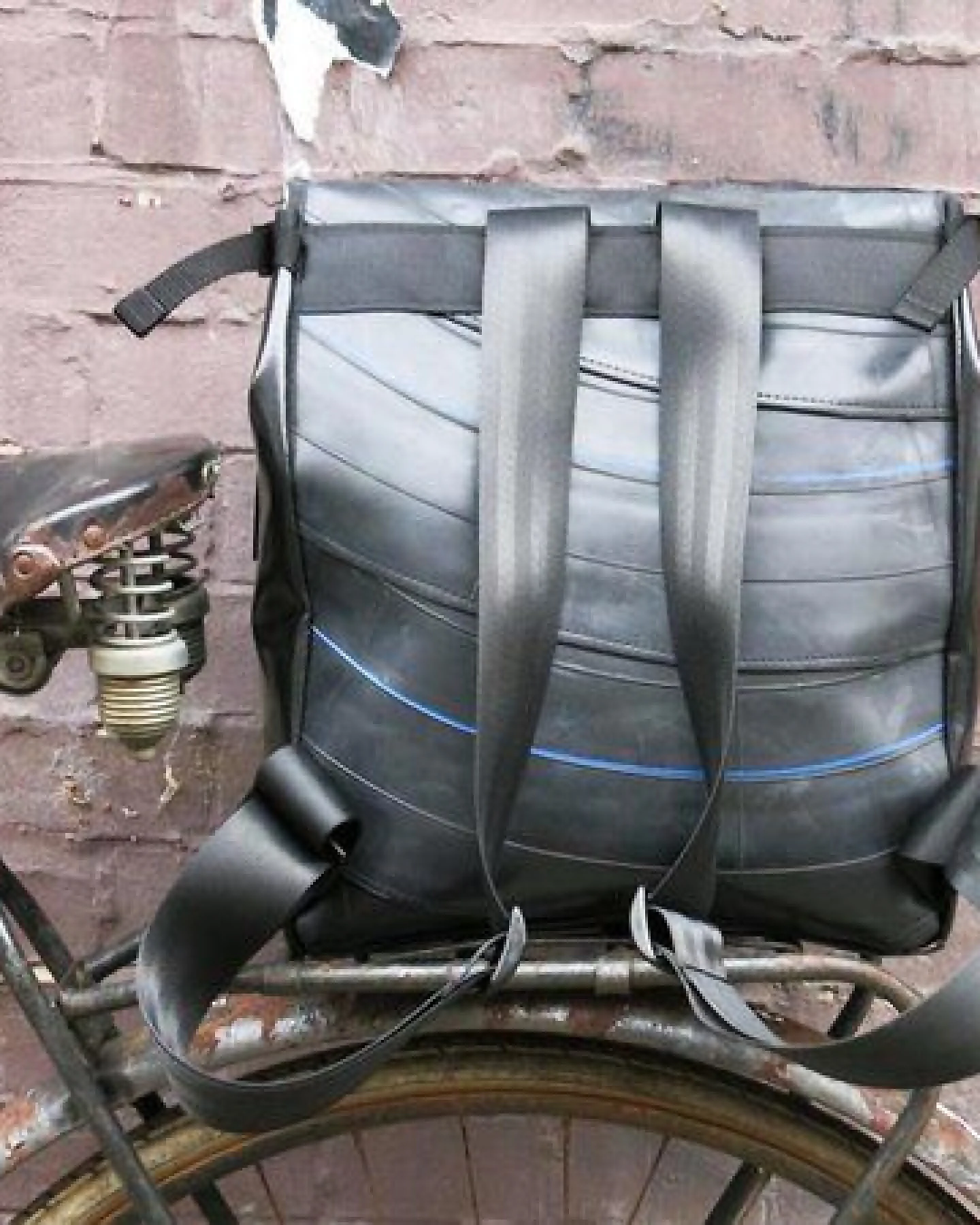 Leonca Rucksack Traktorschlauch – Ansicht 2