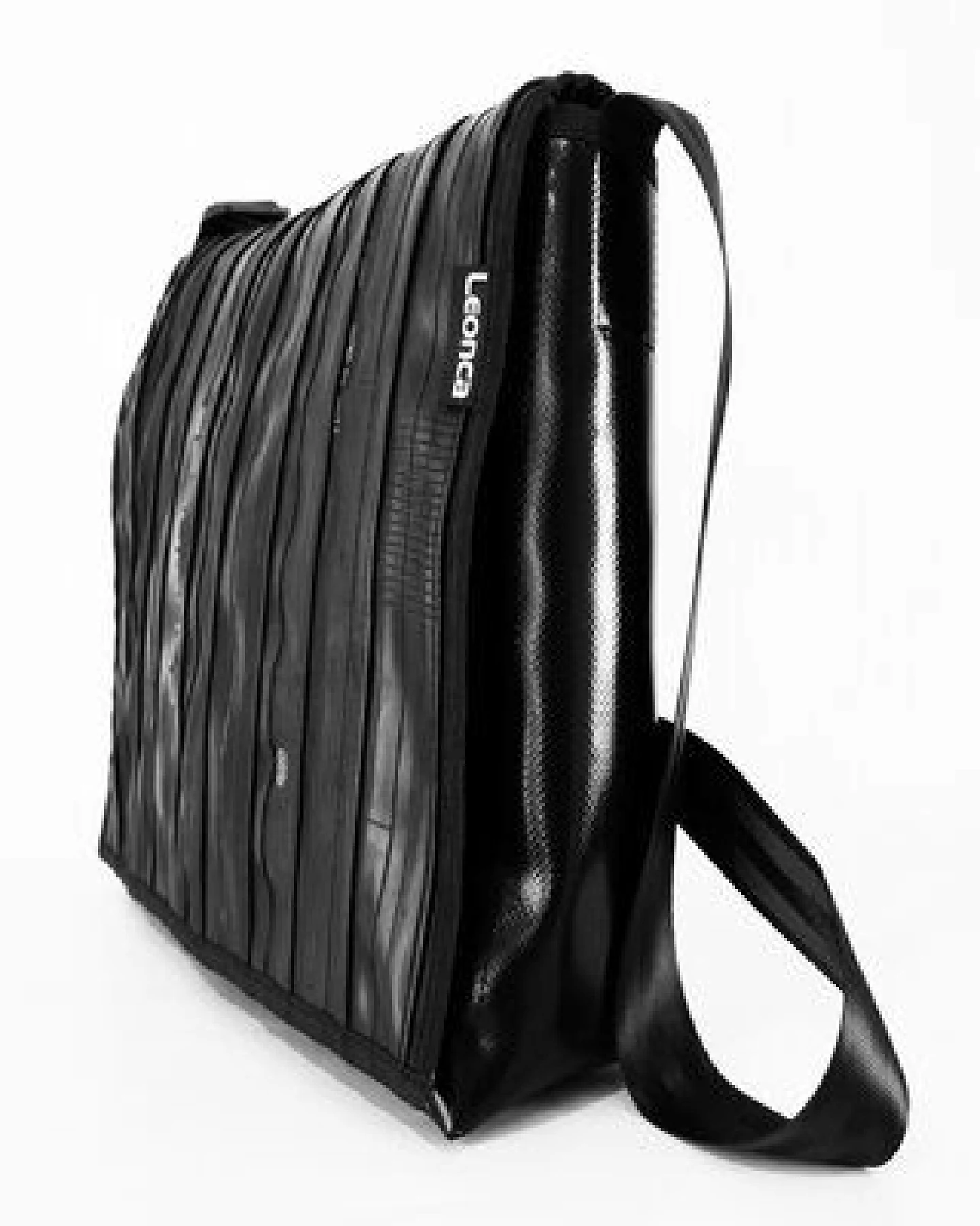 Leonca Taschen aus Fahrradschlauch in 5 Größen – Ansicht 2