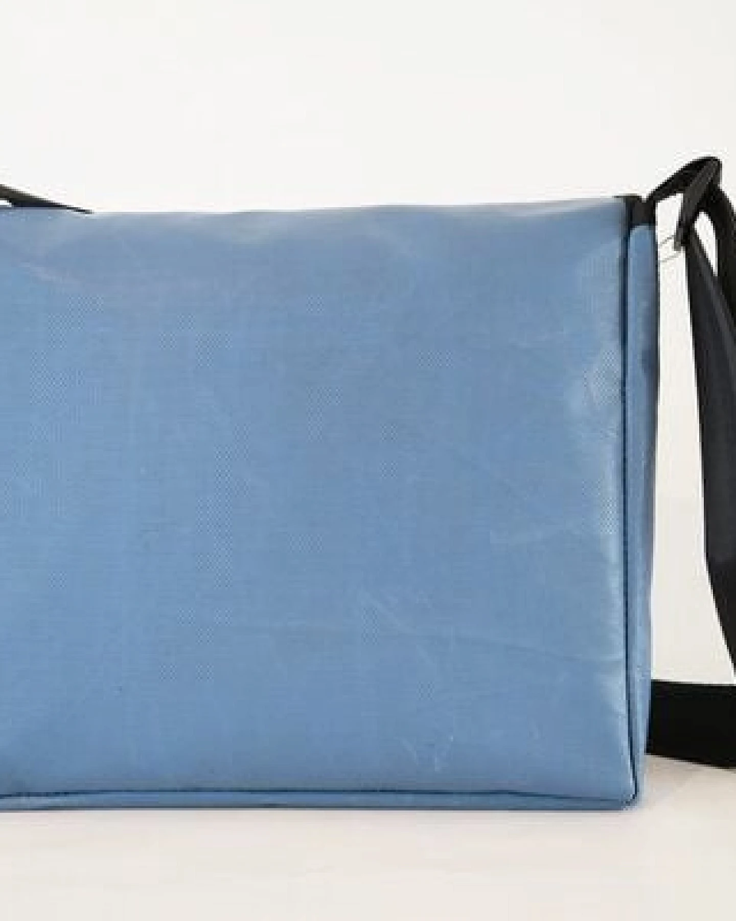 Leonca Taschen aus Turnmatte & Turnbockleder in 5 Größen – Ansicht 3