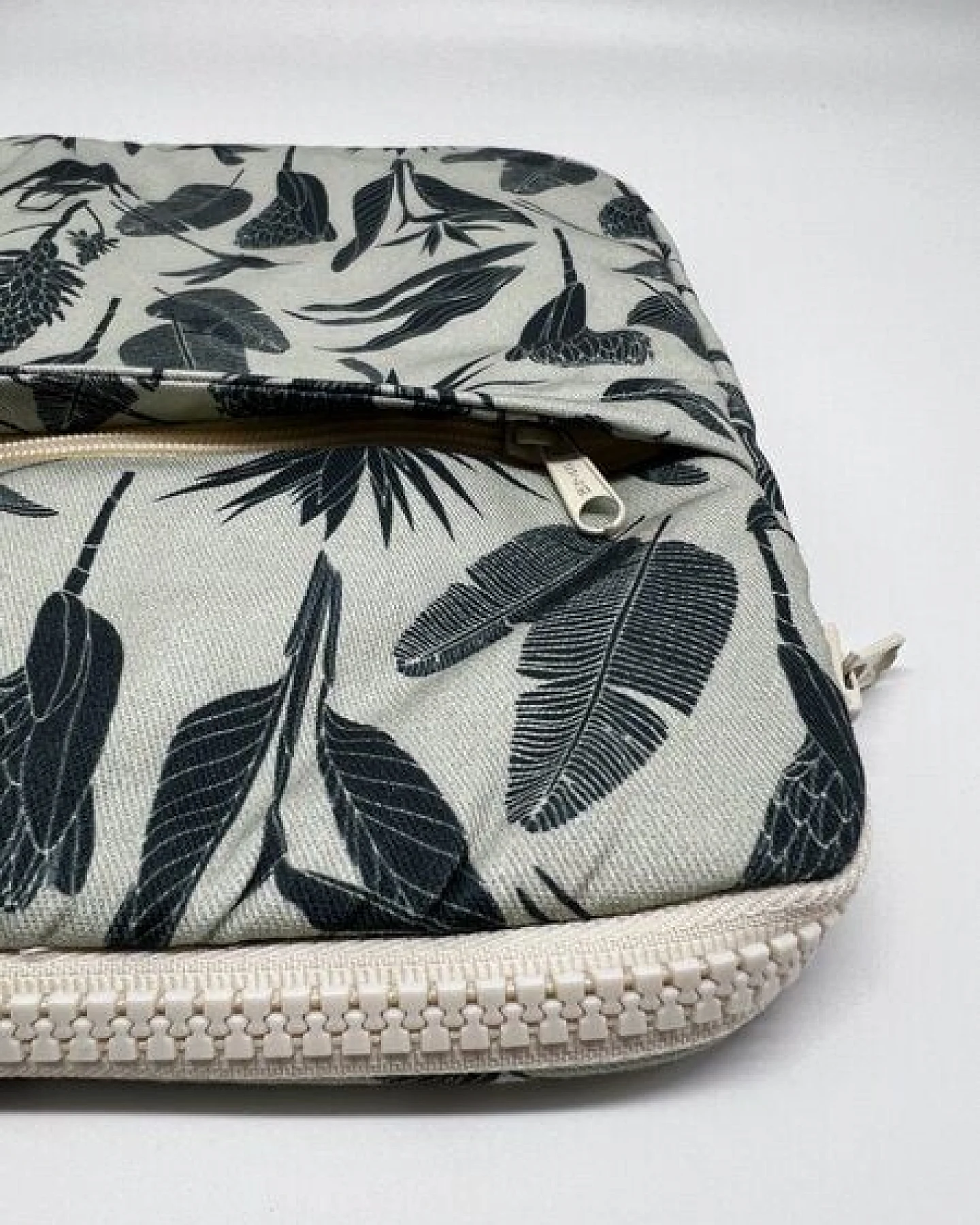 a Love Supreme Laptoptasche Gunmetal Mint – Ansicht 4