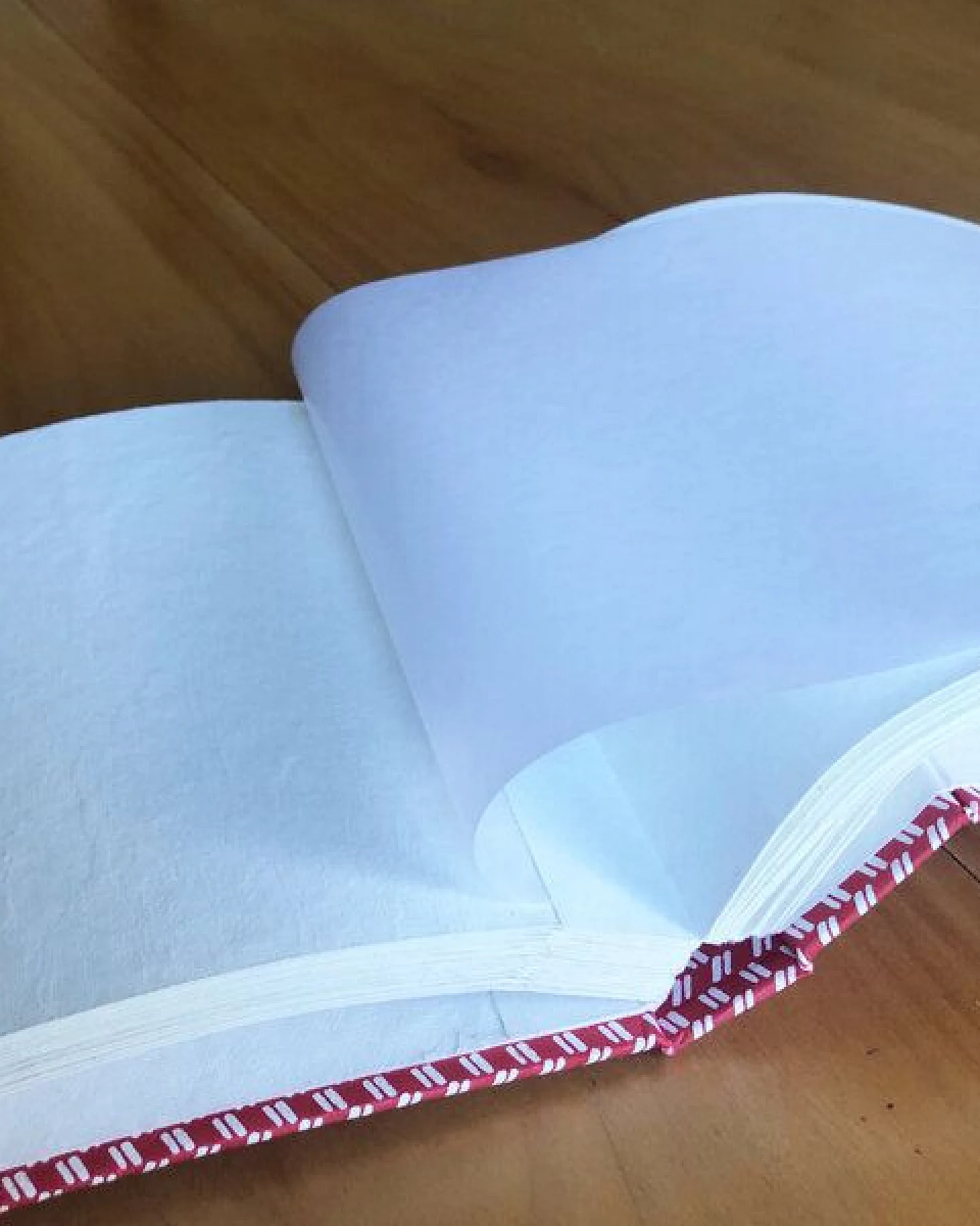 Salon Elfi Fotoalbum mit handgeschöpftem Papiereinband – Ansicht 3