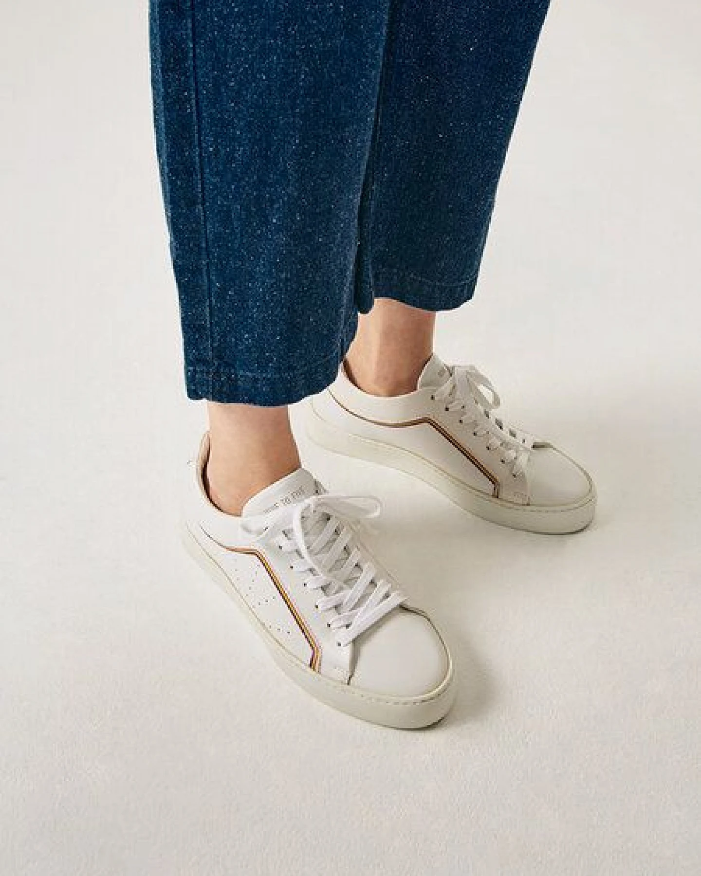 NINE TO FIVE #gràcia - minimalistischer Damen Laced Sneaker aus Bioleder – Ansicht 2
