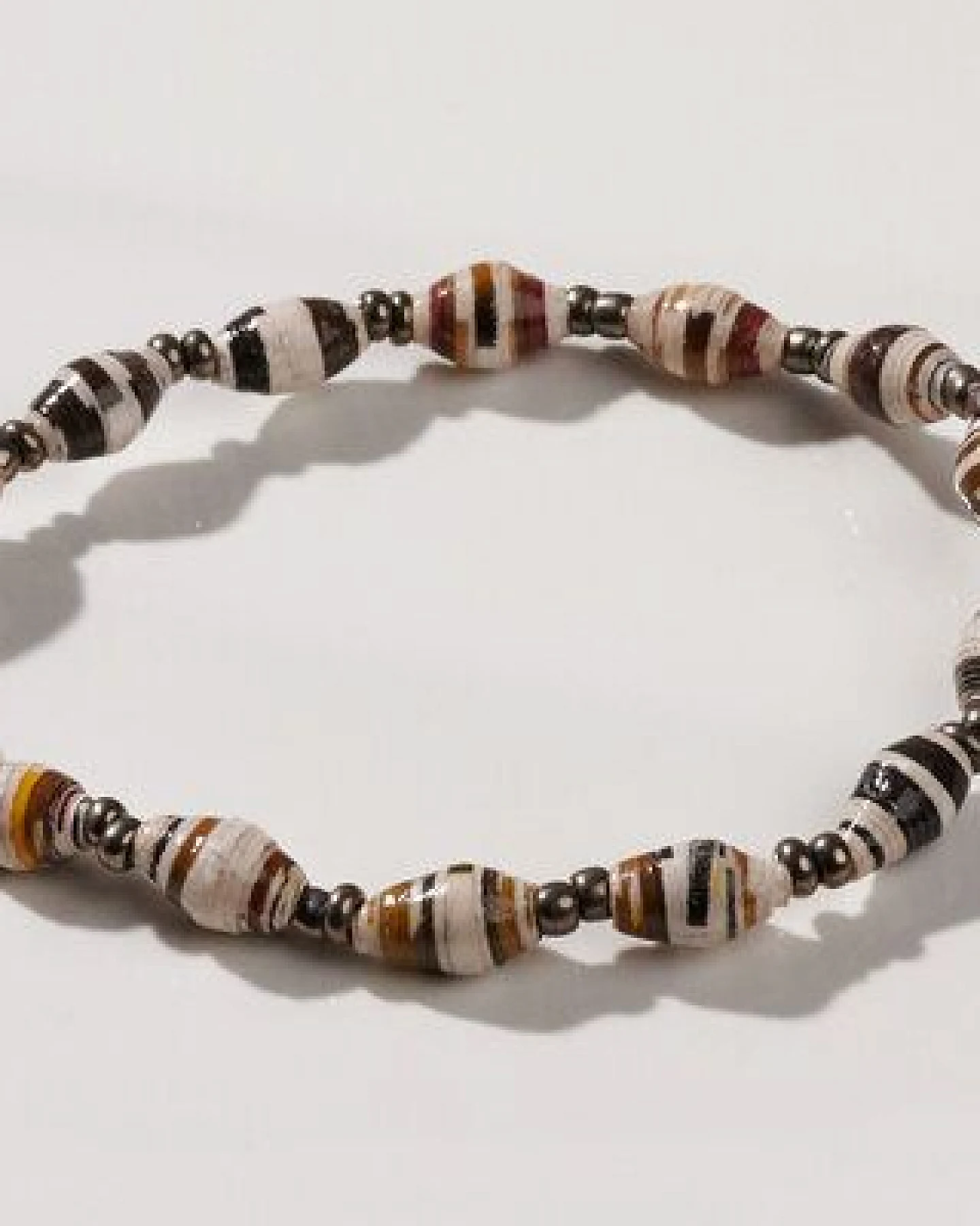 PEARLS OF AFRICA Filigranes Armband aus Papierperlen "ACHOLI" recycelt – Ansicht 2