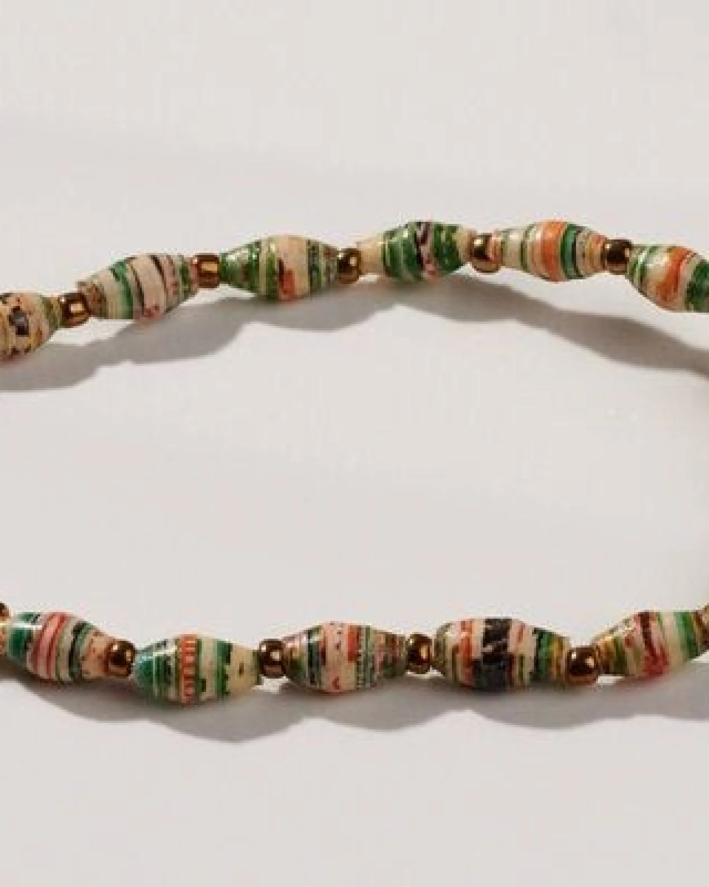 PEARLS OF AFRICA Filigranes Armband aus Papierperlen "ACHOLI" recycelt – Ansicht 2