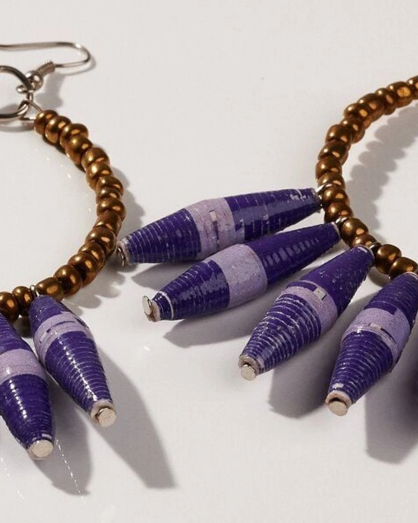 PEARLS OF AFRICA Kreolenohrringe aus Papierperlen "HAPPY MADIBA" – Ansicht 3