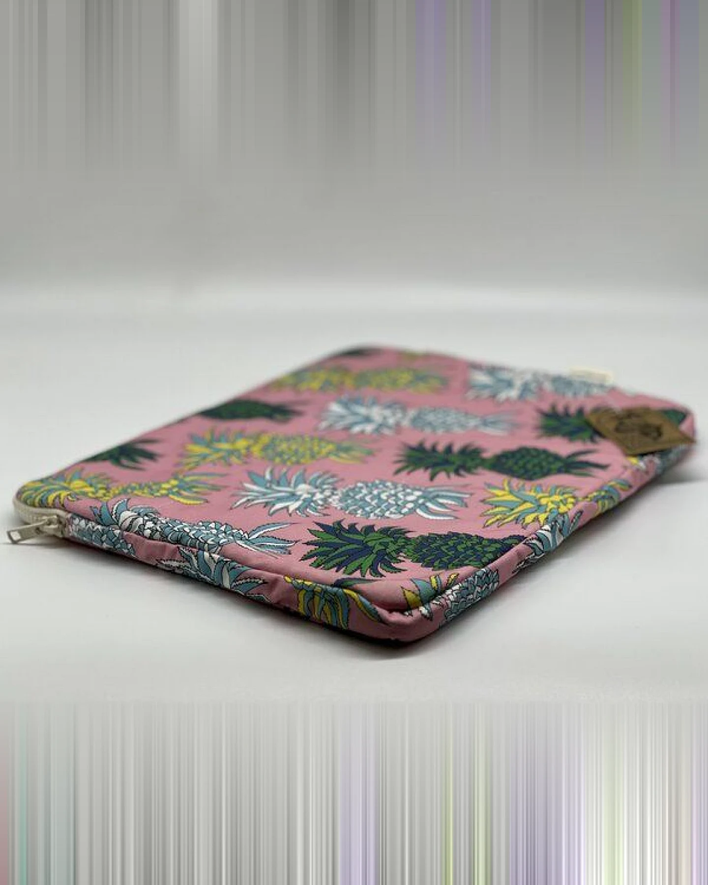 a Love Supreme Laptoptasche Pineapple 25 x 35 cm – Ansicht 3