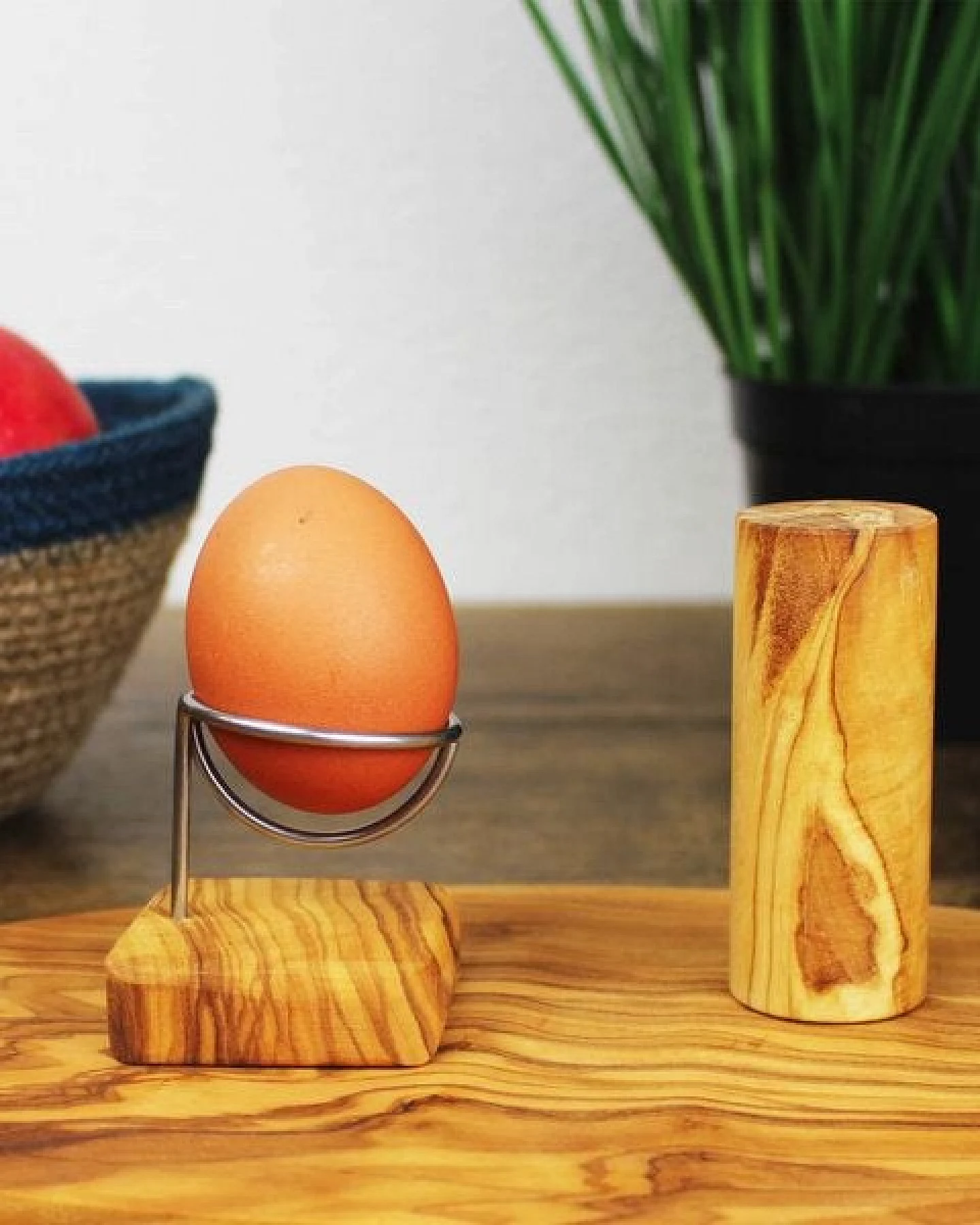 Mitienda Shop Eierbecher Design aus Olivenholz – Ansicht 4