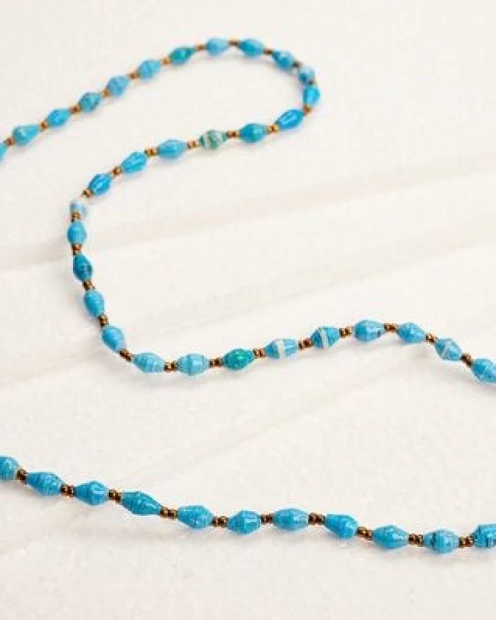 PEARLS OF AFRICA Lange Halskette aus filigranen Papierperlen "ACHOLI MALAIKA"
