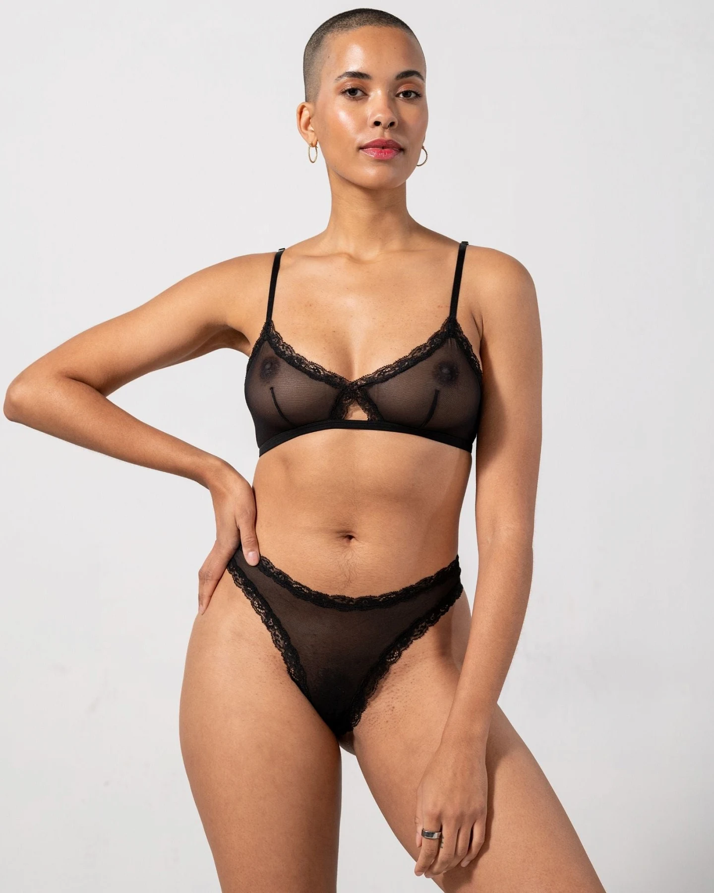 Understatement Damen vegan Multipack Thong Mesh Lace Trim Schwarz – Ansicht 2