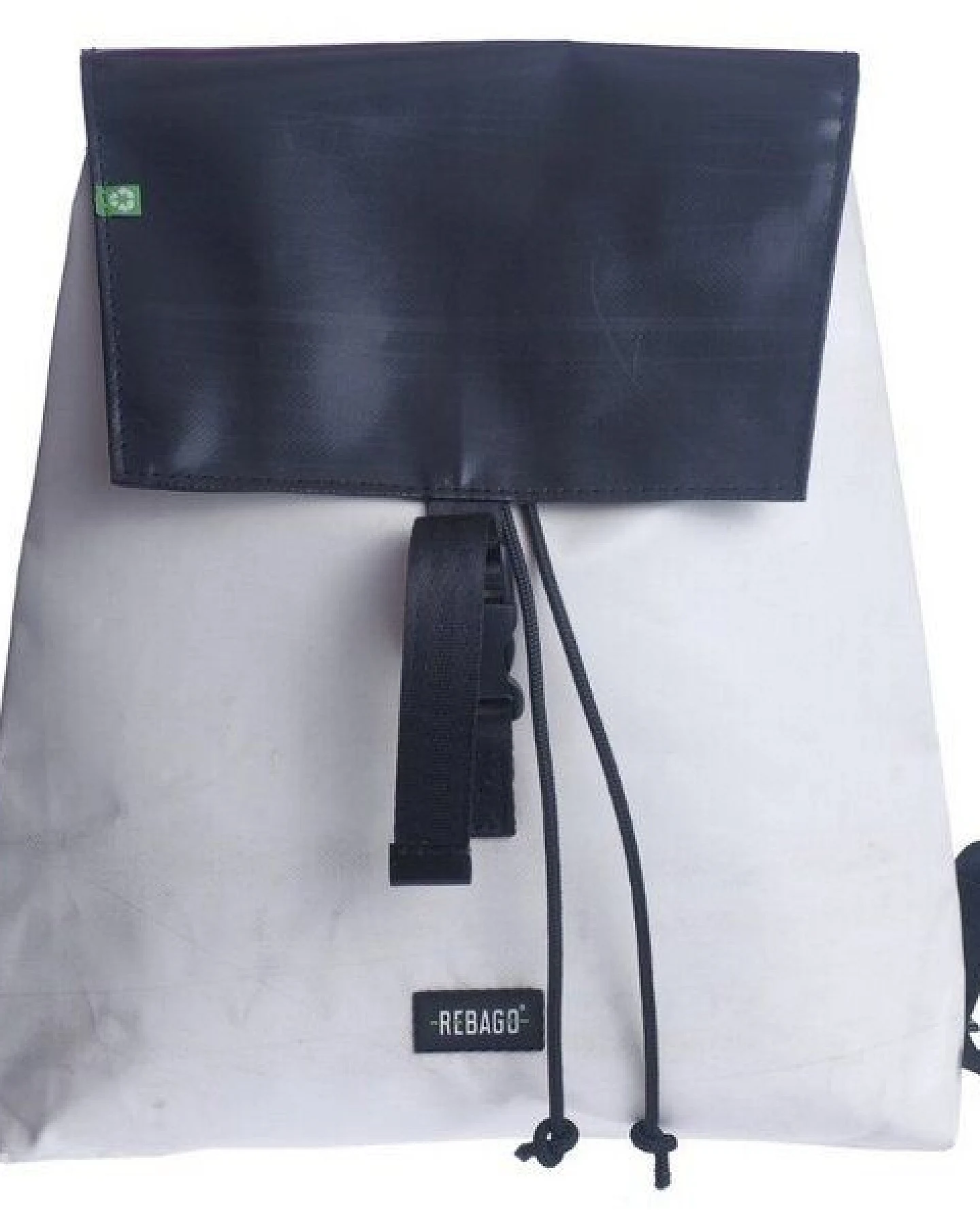 Rebago Rucksack Andy aus recycelter LKW-Plane – Ansicht 2