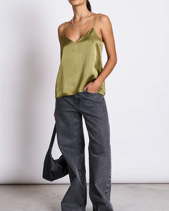 JAN 'N JUNE Damen vegan Slip Top Maud Woody Olivgrün