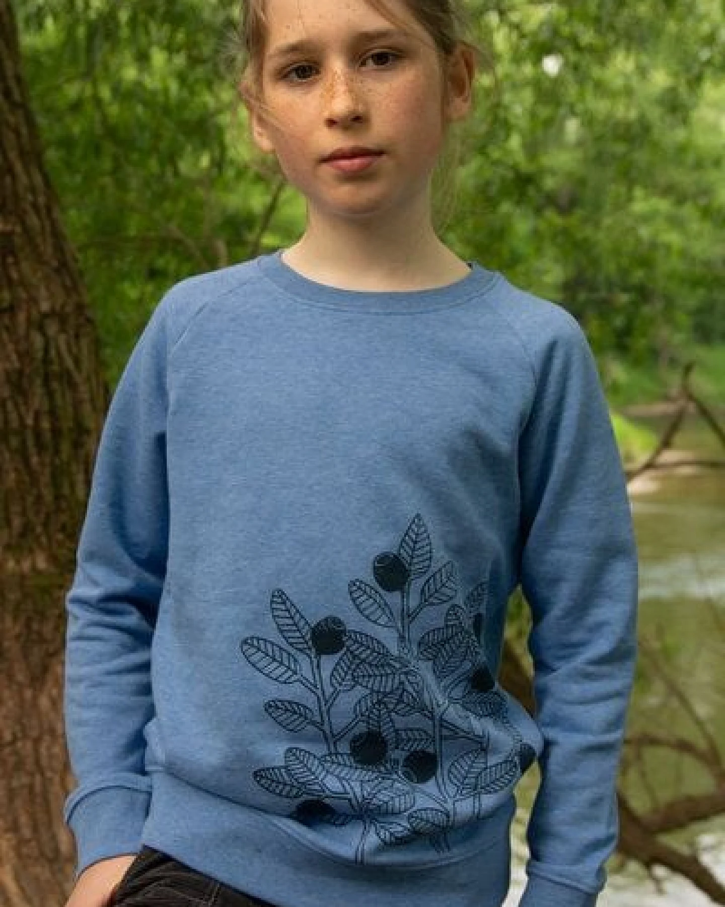 Cmig Blaubeer Pulli für Kinder in mid heather blue – Ansicht 4