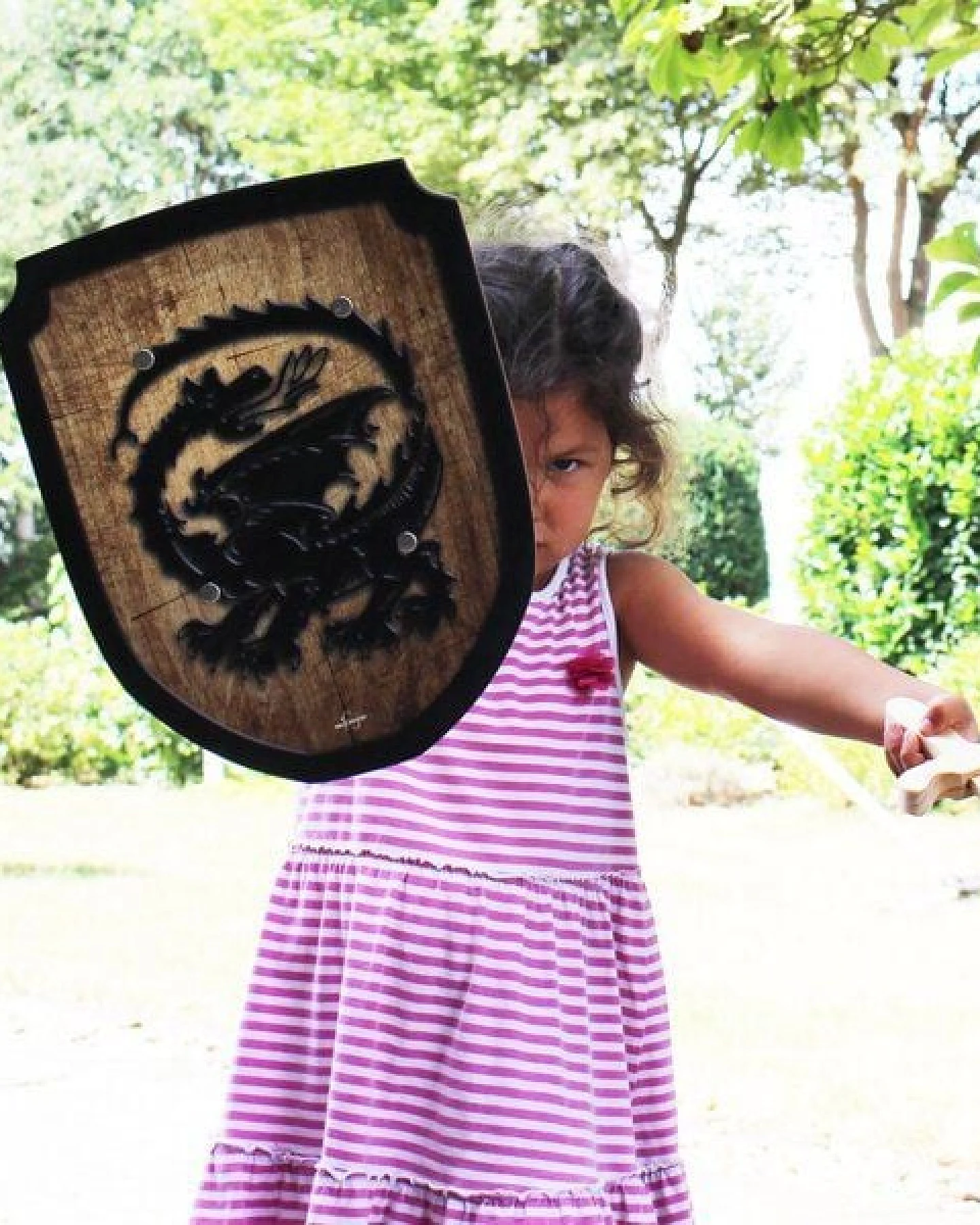 Mitienda Shop Wappenschild Drache Holzspielzeug – Ansicht 3