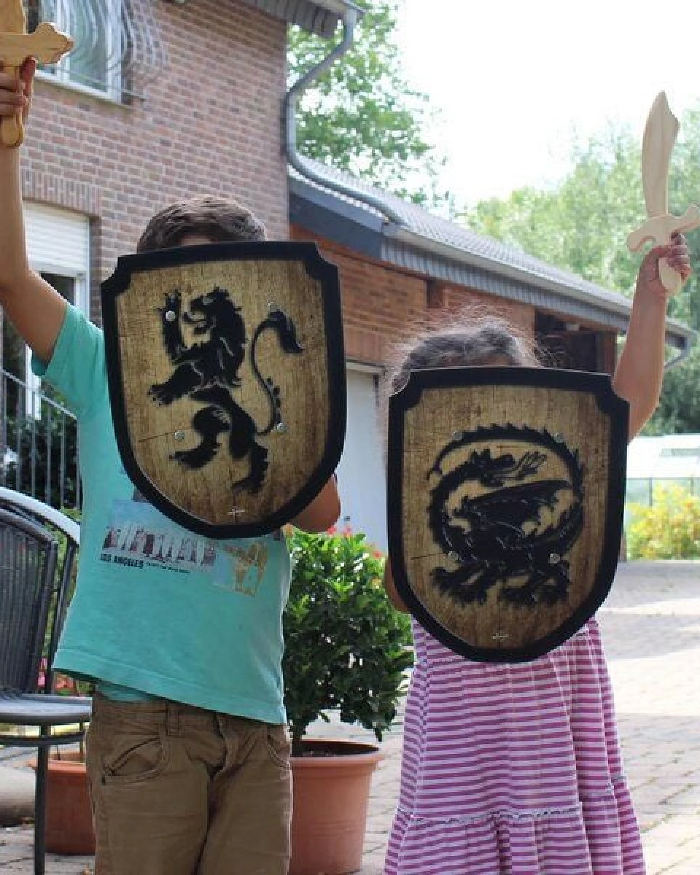 Mitienda Shop Wappenschild Drache Holzspielzeug – Ansicht 4