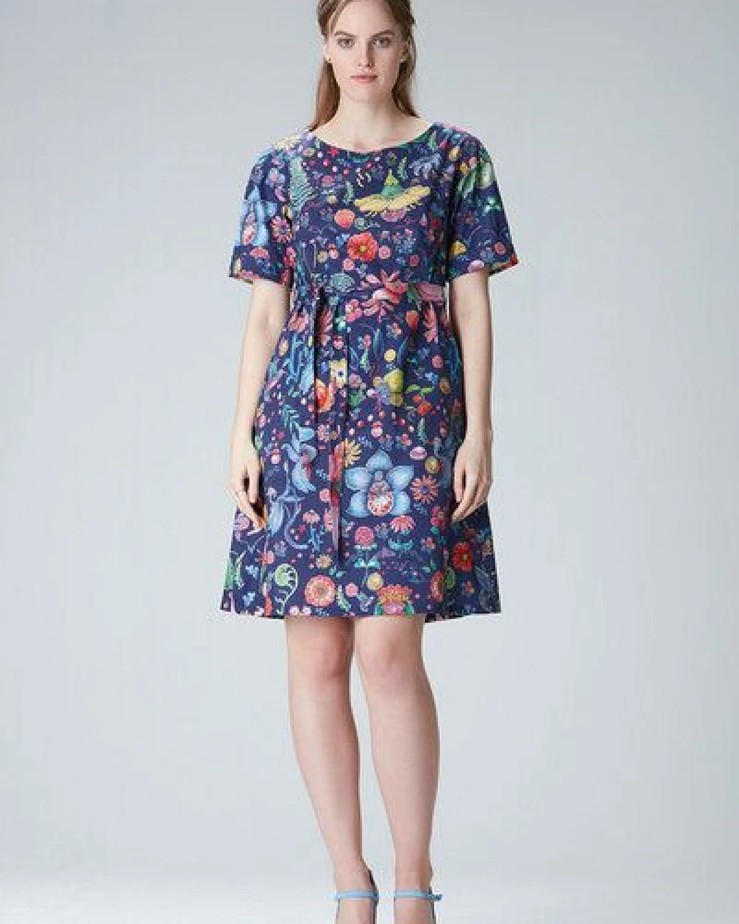 Studio Hertzberg Blumenkleid "Ee-sther" aus Bio Baumwolle & Lyocell – Ansicht 2