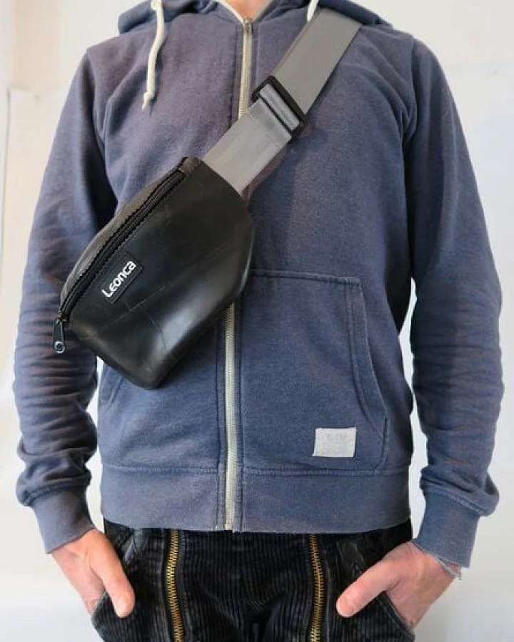 Leonca Upcycling Hip Bag aus Traktorschlauch in 3 Größen